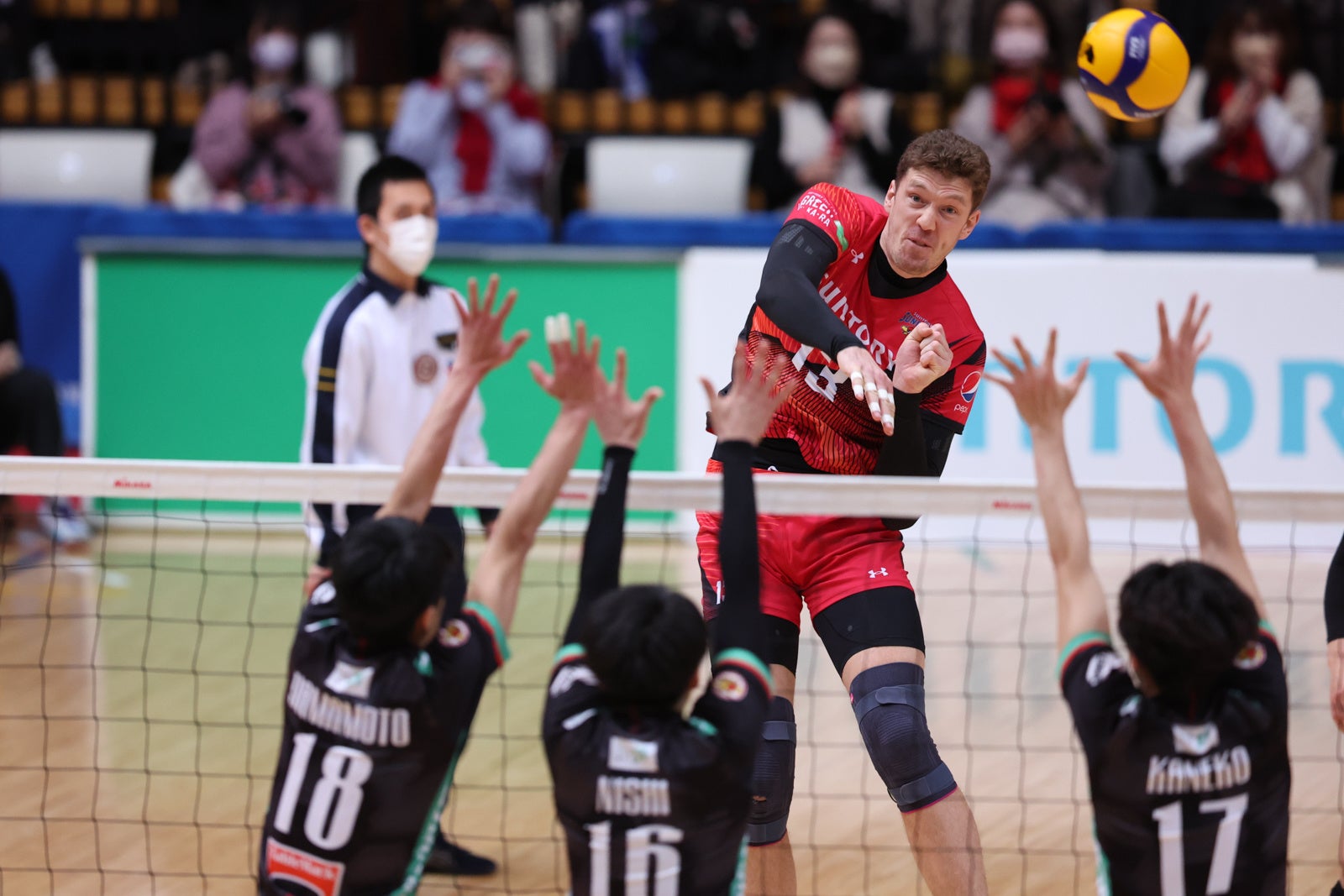 今季堺に3連勝中のサントリー 写真は1月30日 対JT広島戦