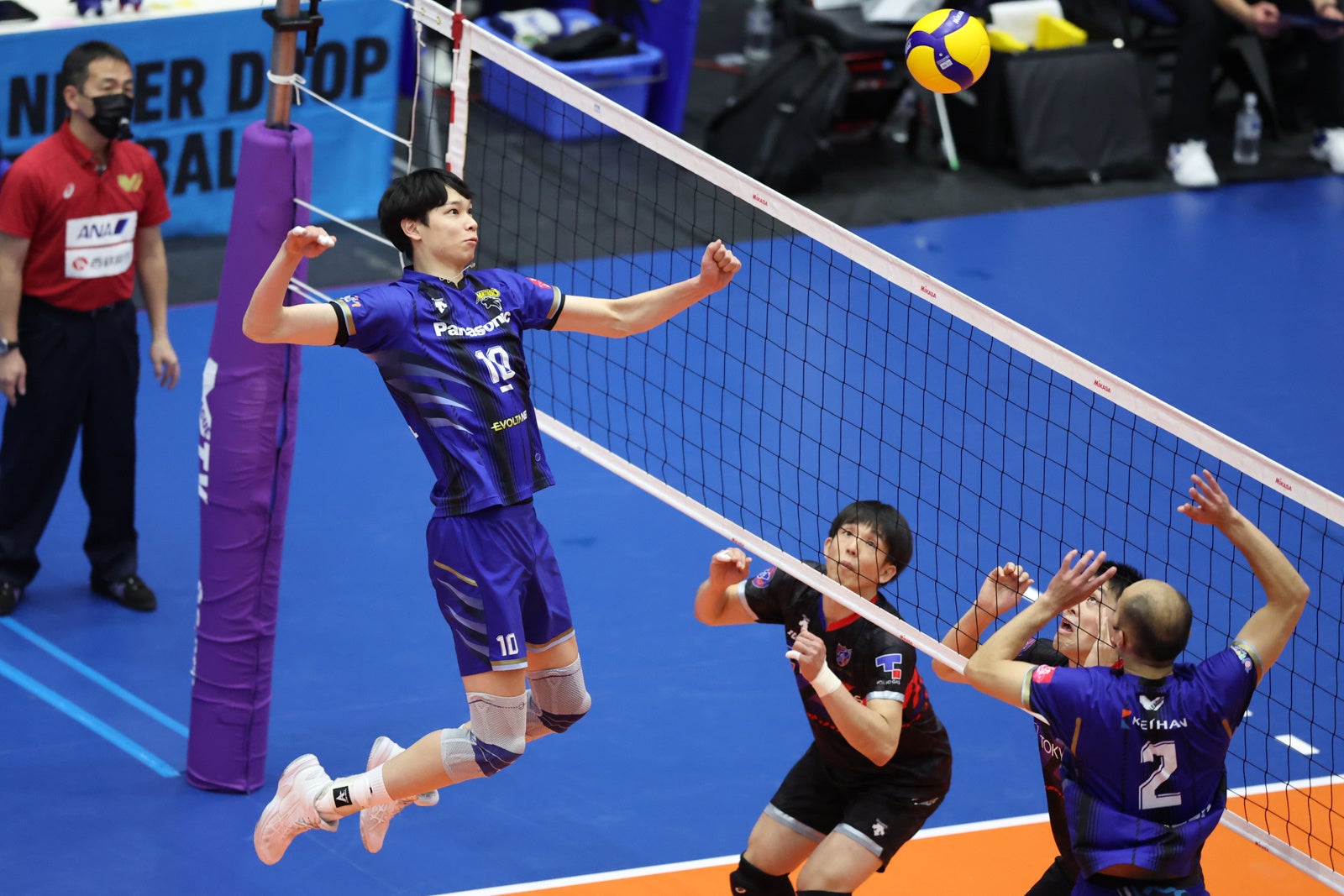 大分三好に快勝で順位を3位にあげたパナソニック 写真は1月9日 対FC東京戦