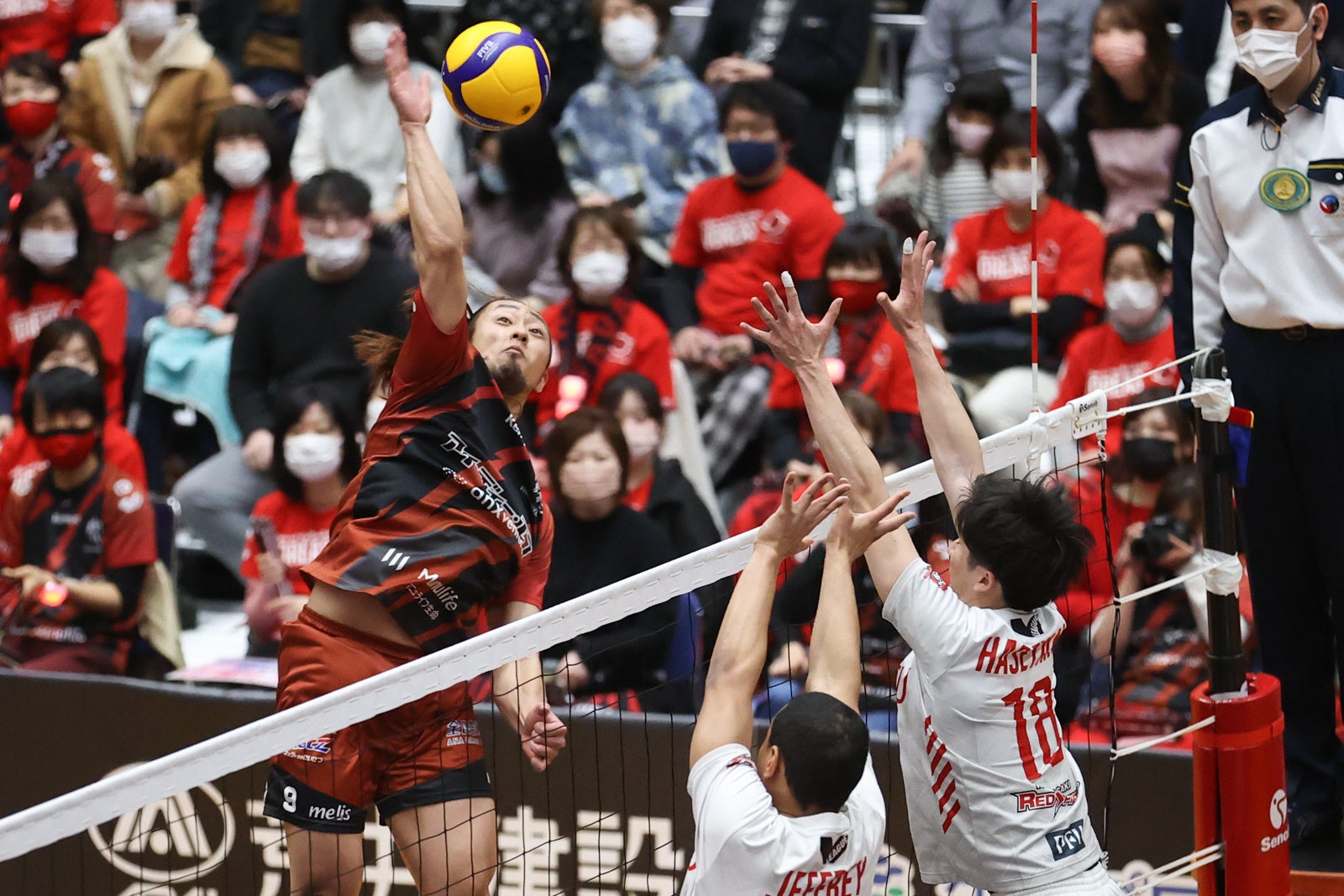 昨季王者に勝利し、V２男子初優勝を果たしたヴォレアス・佐々木博秋のアタック 3月27日 対富士通戦 第１セット