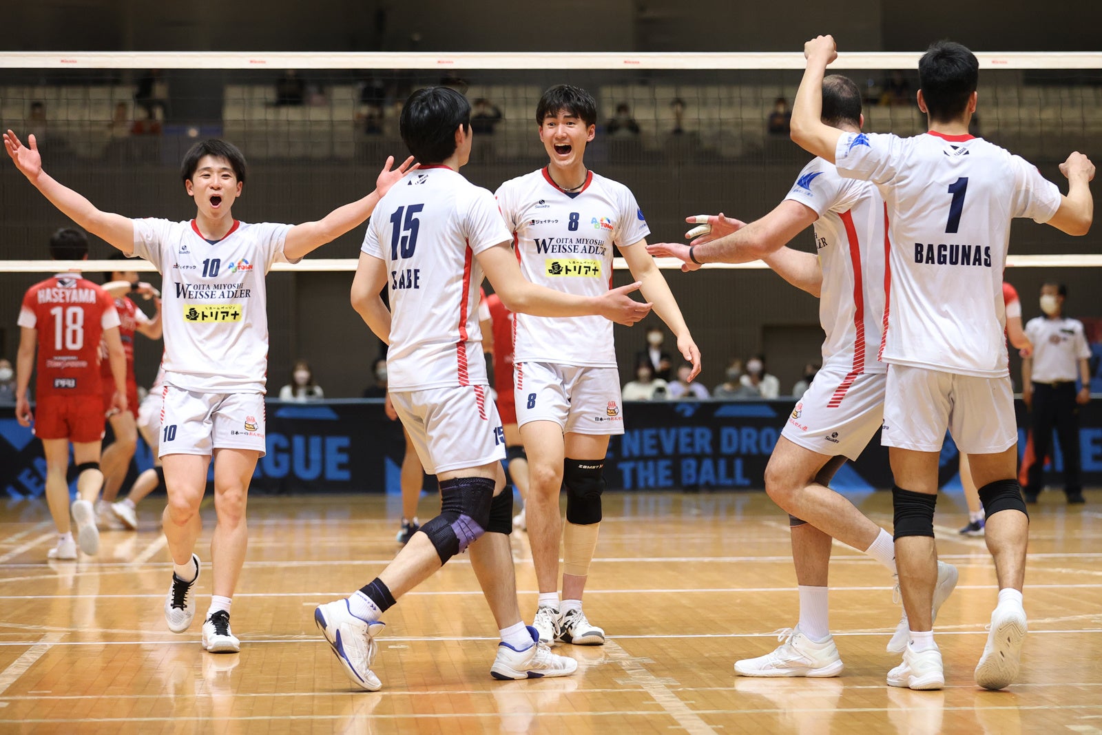 ポイントで富士通に上回り、2季連続でV１残留を決めた大分三好 4月10日 対富士通戦