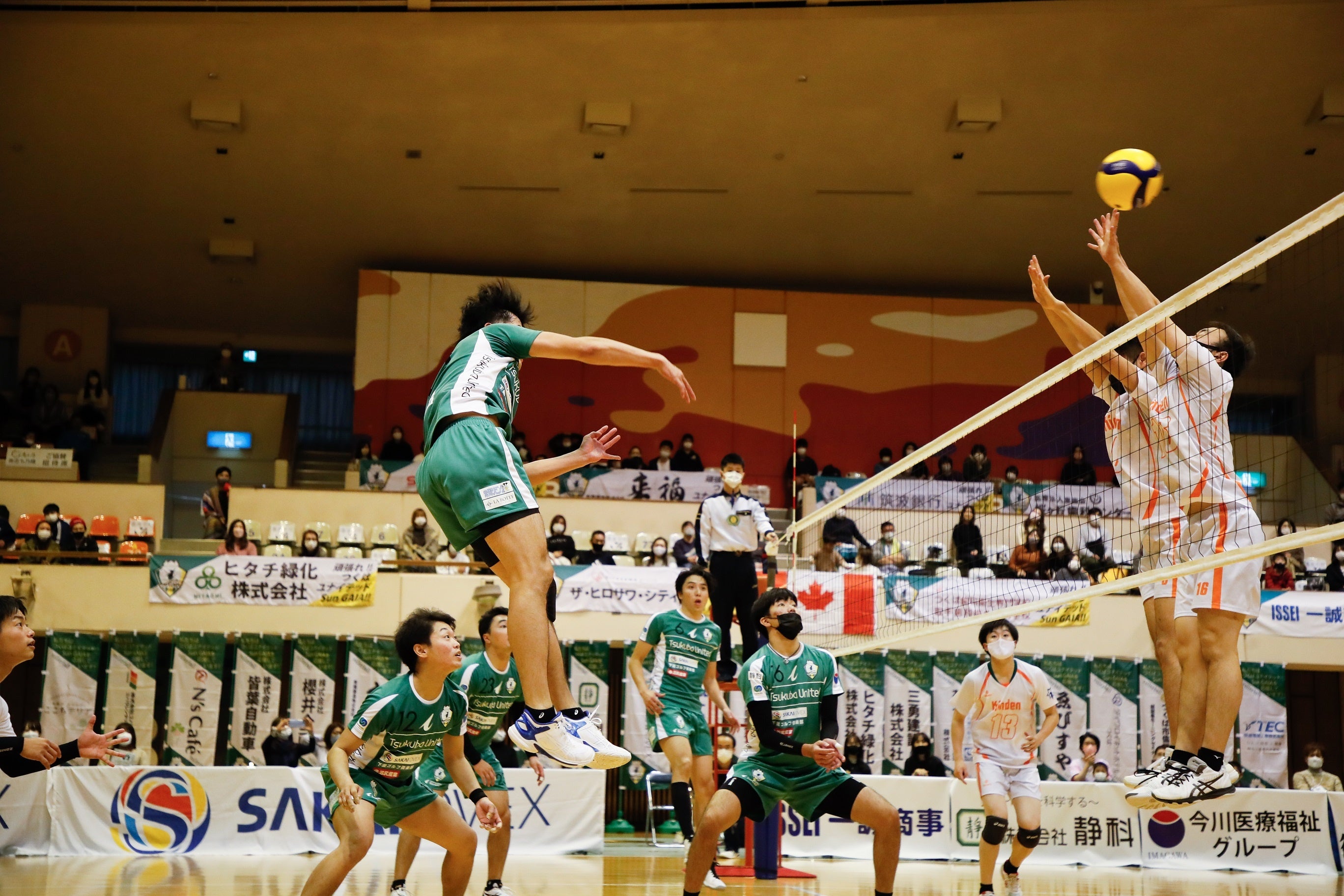 昨日フルセットでヴォレアス北海道を下し、今日ストレートで大同特殊鋼レッドスターに勝ち、全勝負け無しの首位を走る、つくばユナイテッドSunGAIA 写真は2021年11月6日 対きんでん戦