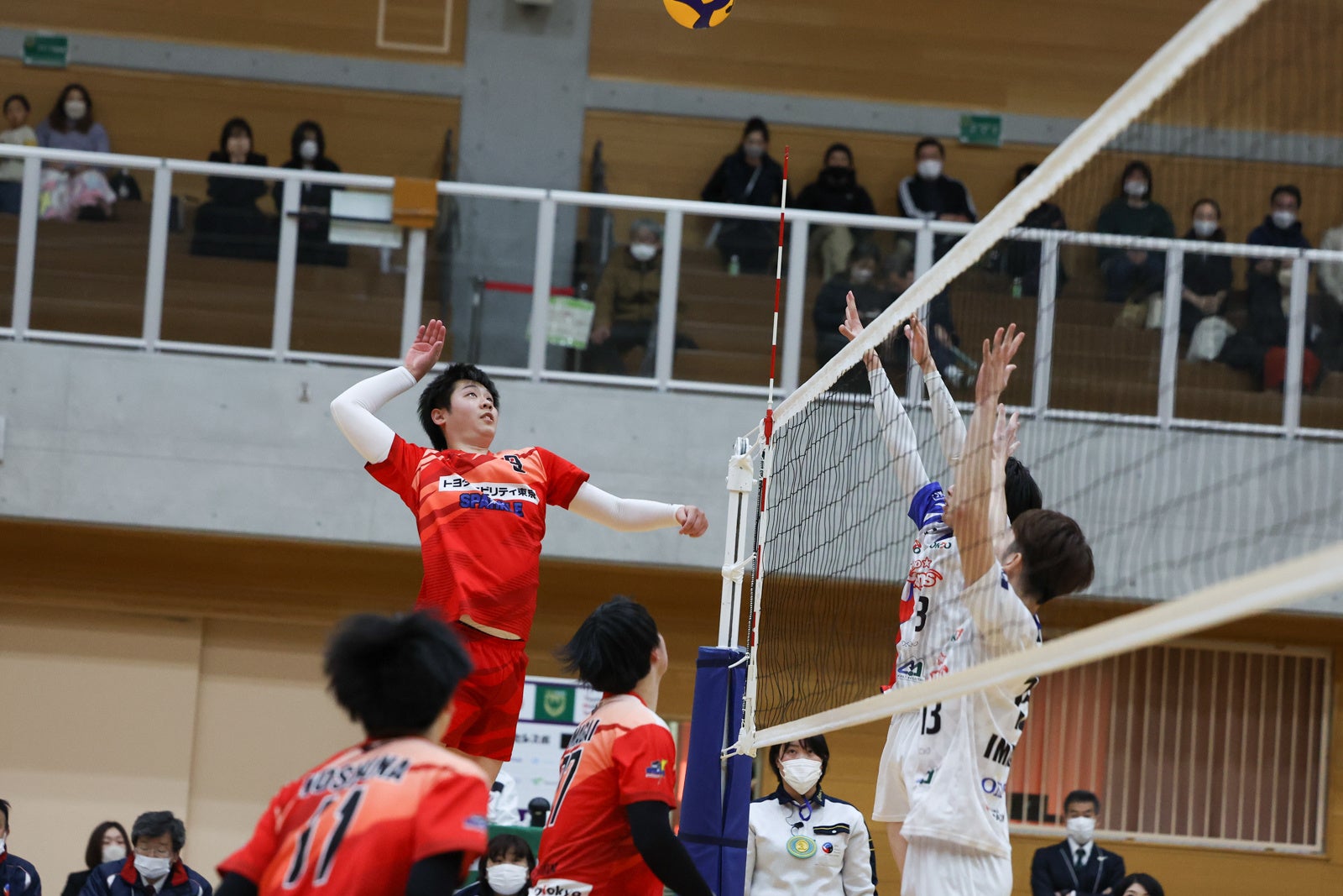 長野GaRonsに3-1で勝利したトヨタモビリティ東京スパークルのアウトサイドヒッター、東拓巳 11月26日 対長野GR戦 第2セット