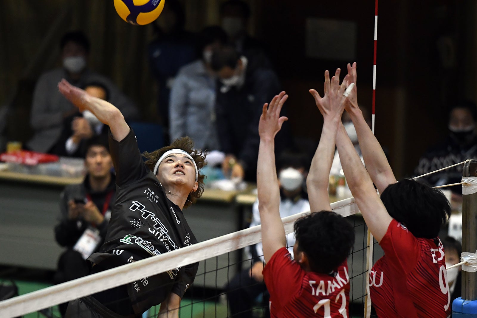 流れを引き寄せ強豪富士通との対決に勝利したヴォレアス・戸田拓也のアタック 3月4日 対 富士通戦 第1セット