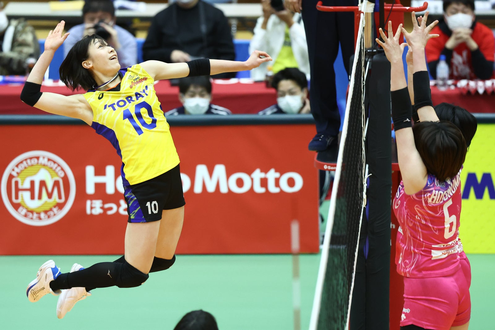 今シーズン606得点を獲得し、日本人最多得点を更新した東レ石川真佑のアタック 第2セット  対PFU