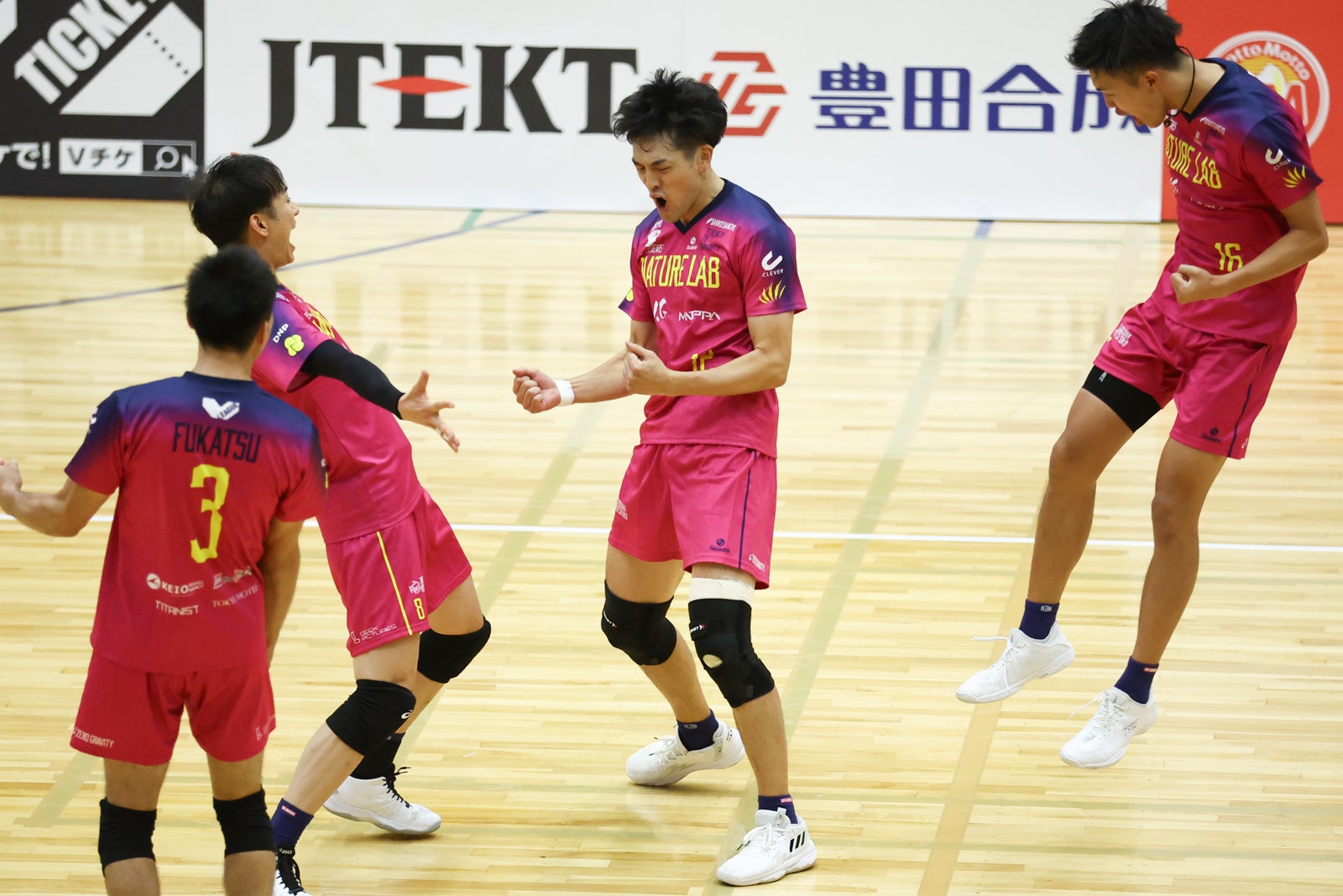 新戦力が馴染んで完成度の高いバレーを見せた東京GB 10月14日 対サントリー戦 第1セット