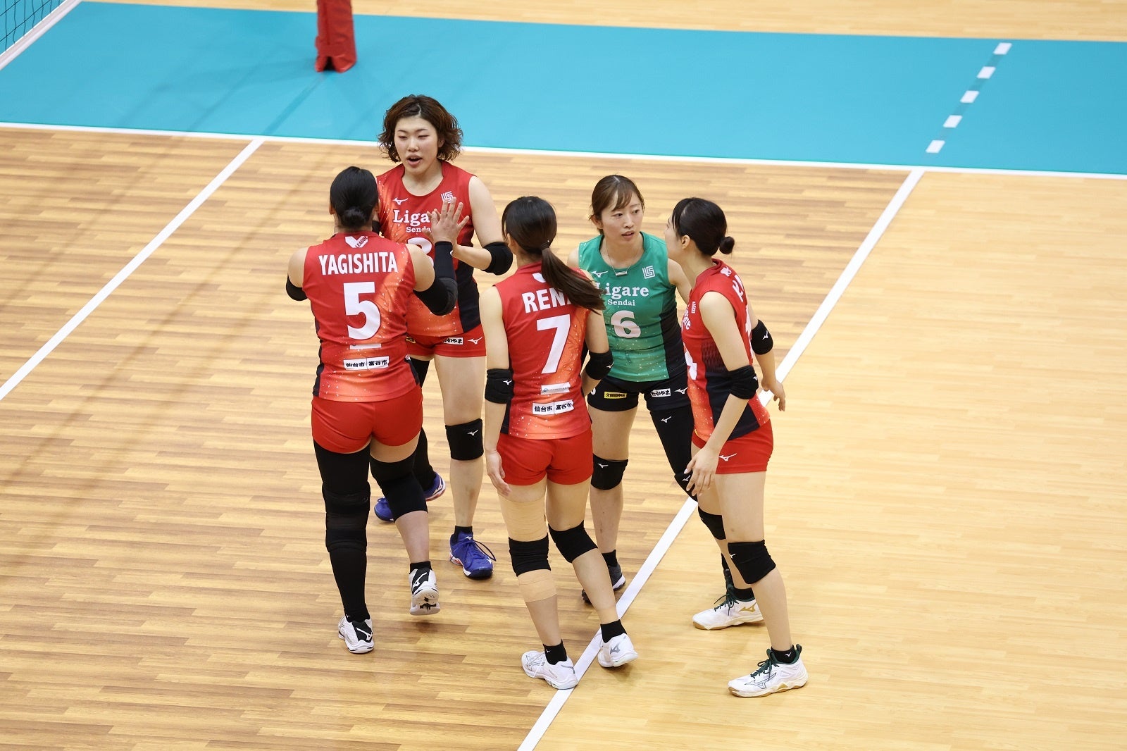 開幕戦でフルセットの末勝利し好発進の仙台 10月28日 対 浜松戦 第1セット