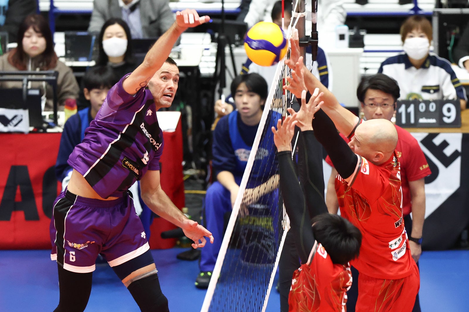 男子Vリーグ・バレーボールチケット2枚.広島(呉市) 男子Vリーグ・バレーボールチケット2枚.広島(呉市)の通販 by