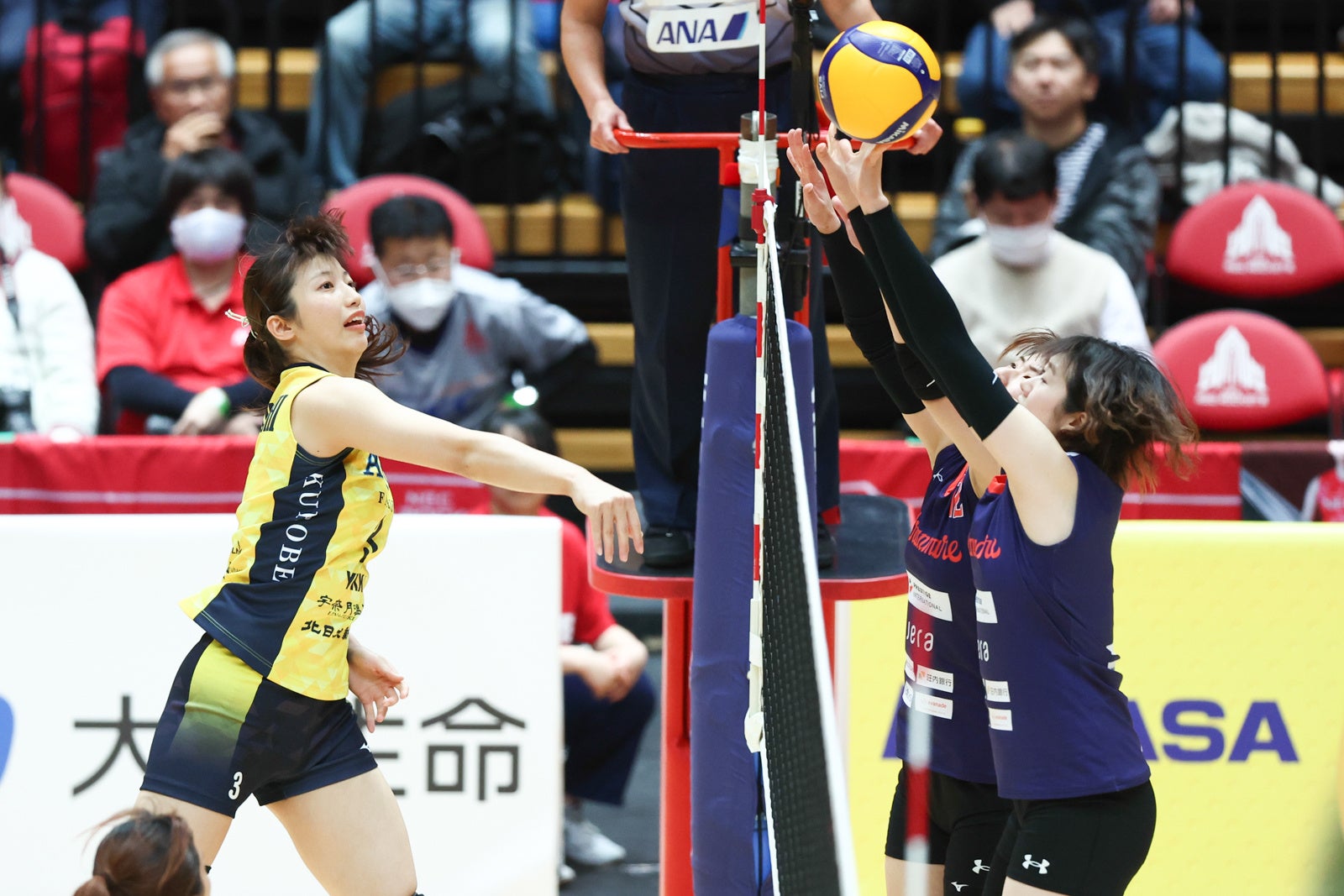 アランマーレにストレート勝ちしたKUROBE・高橋愛未のアタック 第1セット