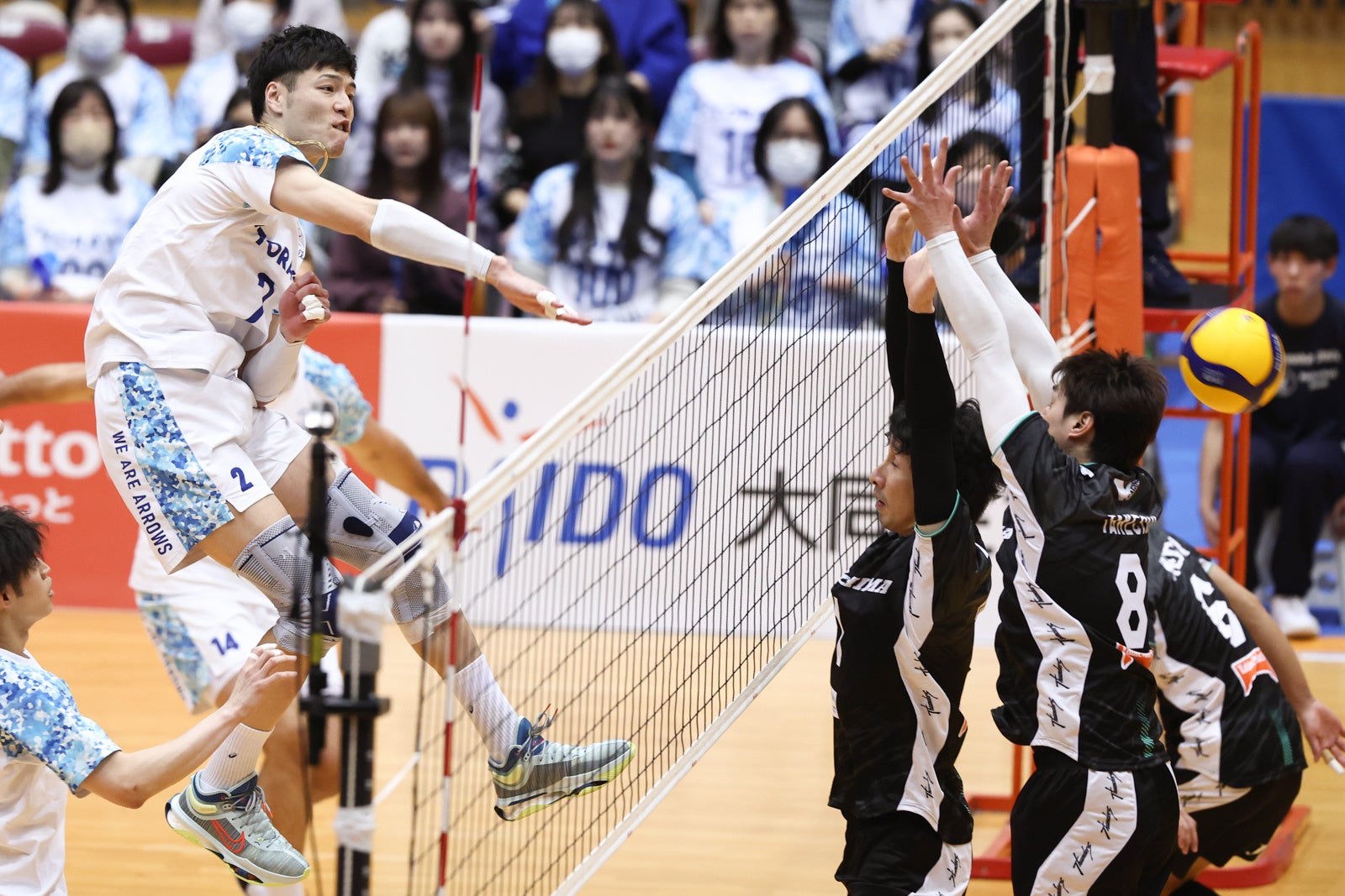 上位JT広島に土日2連勝で勝利した東レ・髙橋健太郎のアタック 第1セット