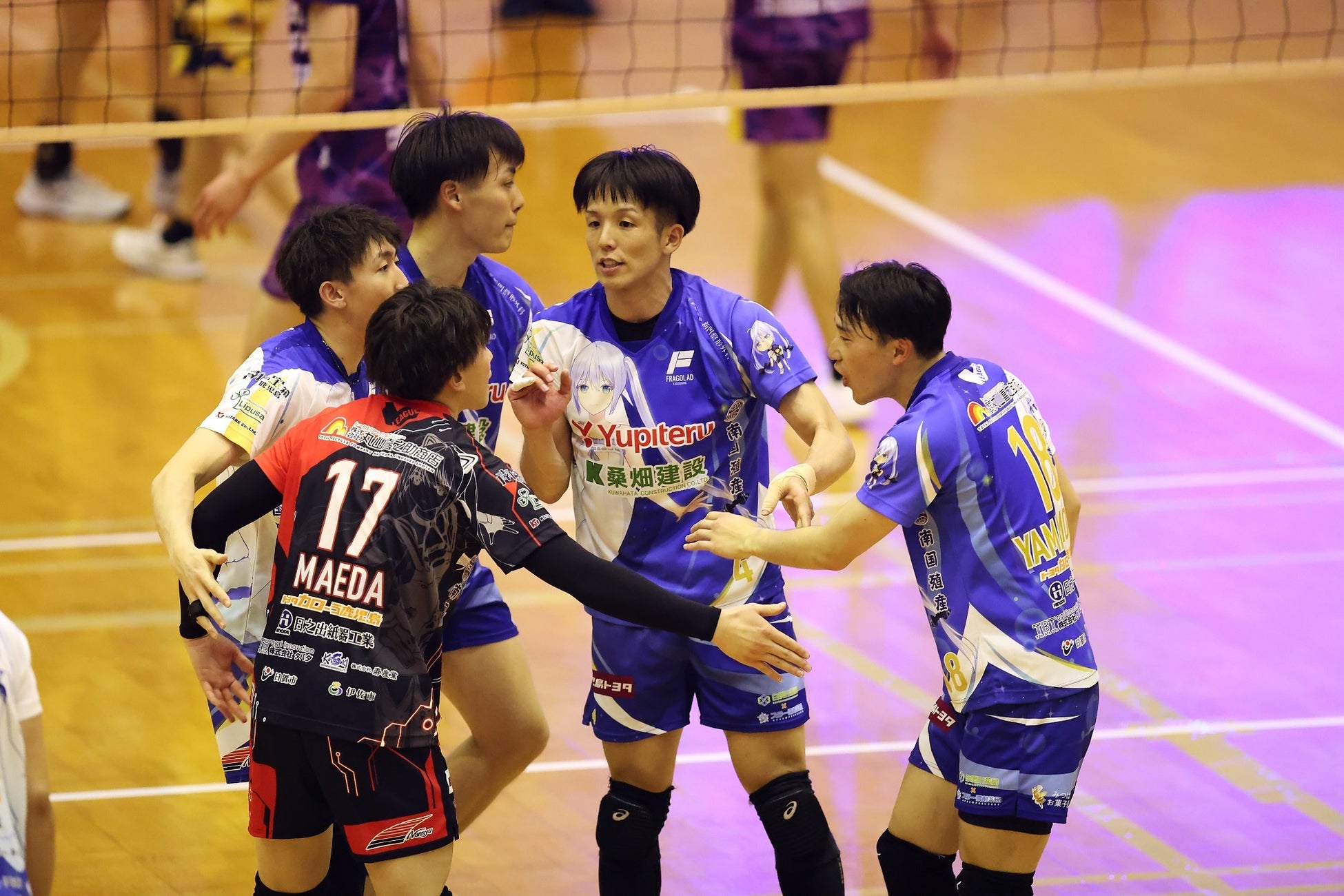 参入1シーズン目でレギュラーラウンド1位を決めたF鹿児島 写真は11月4日 対千葉戦