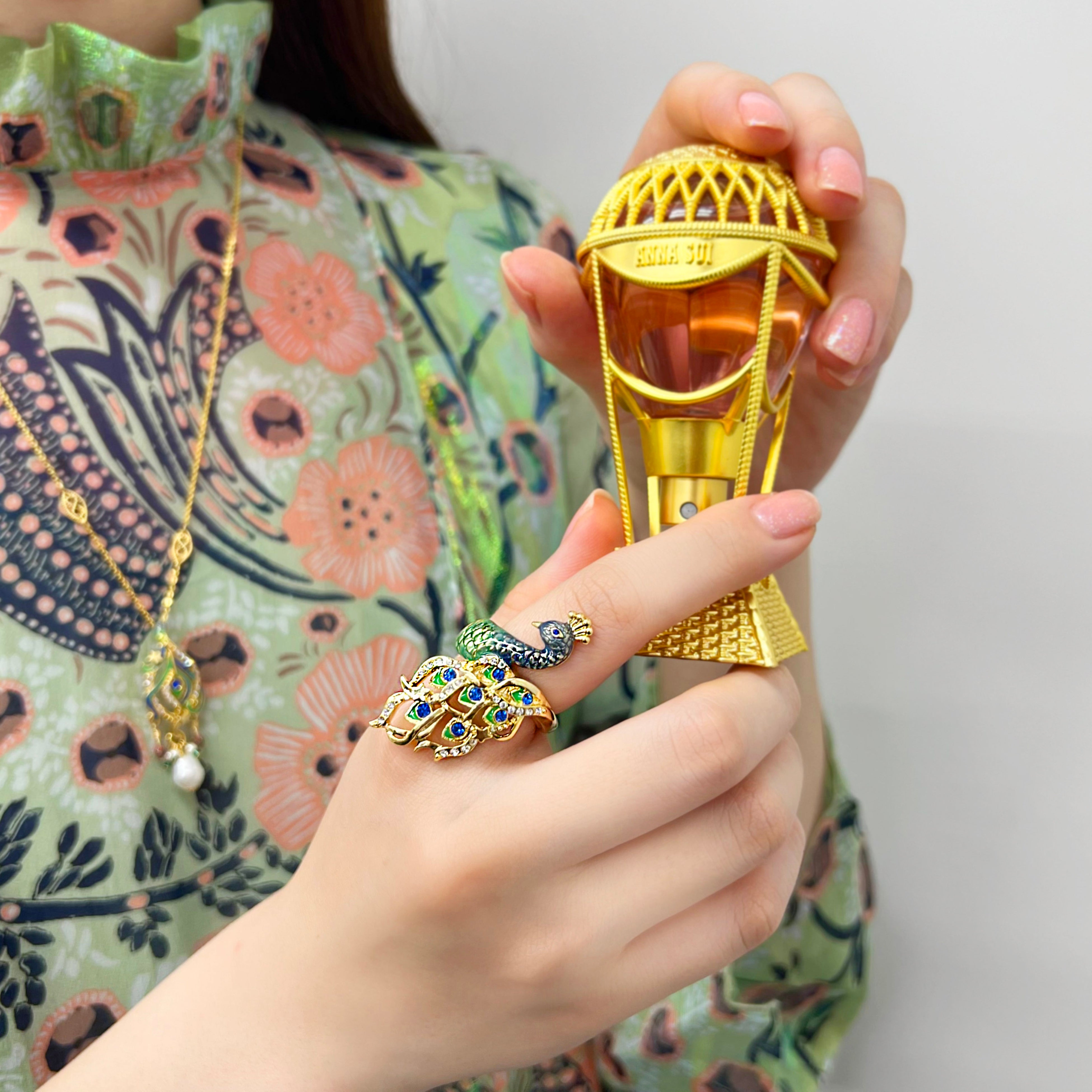 ANNA SUI】“マハラジャ”をイメージしたオリエンタルな