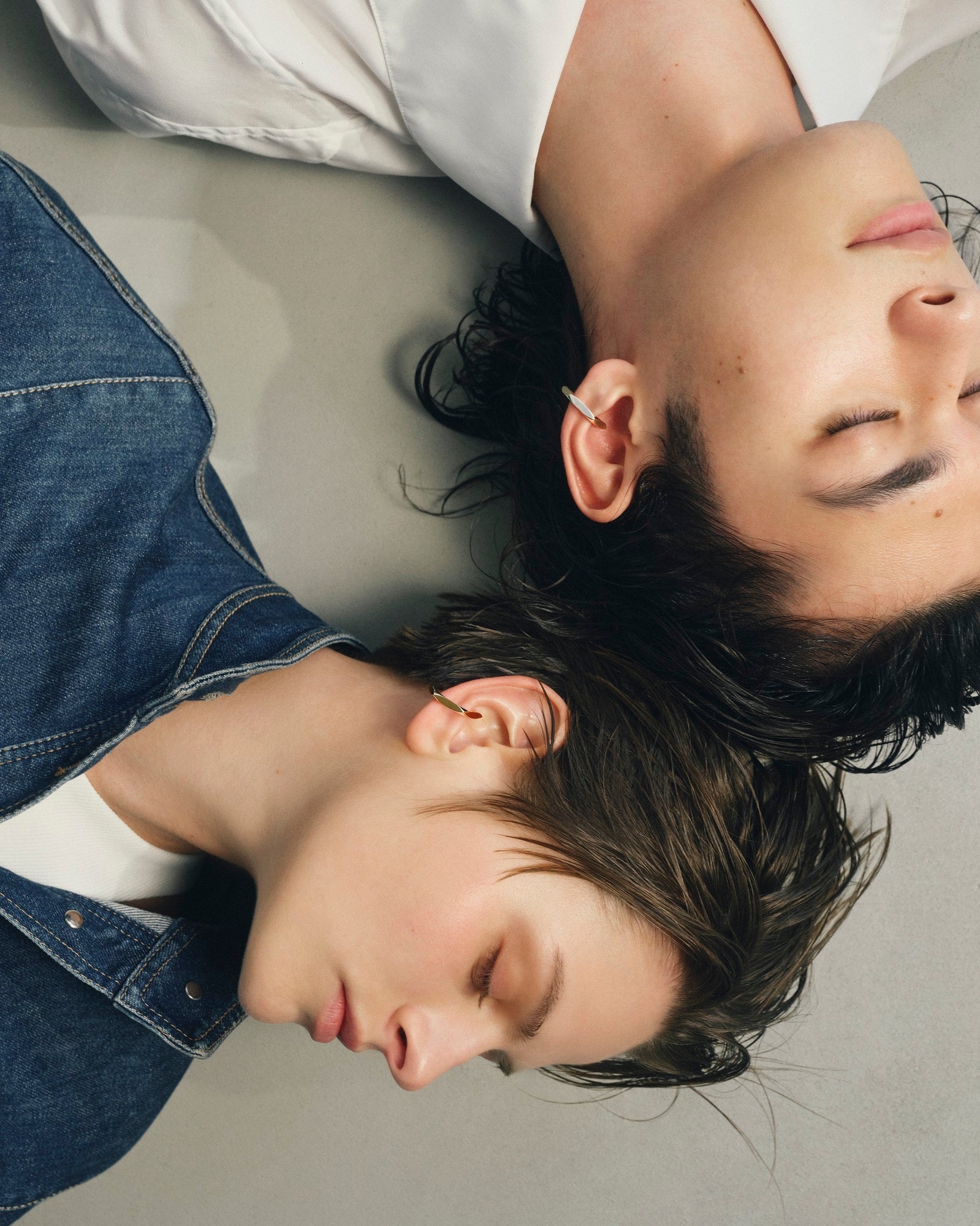 イヤーカフリング　各13,200円