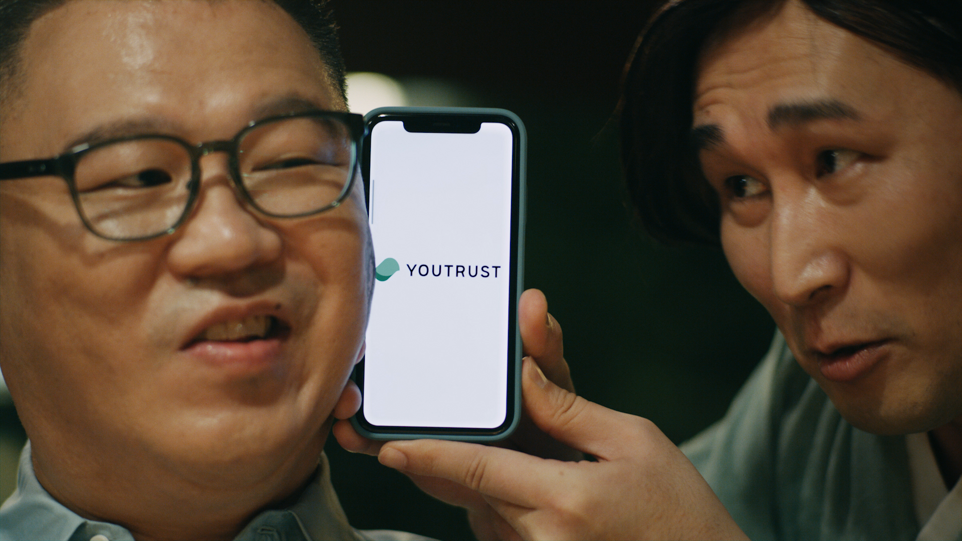 アドリブをきかせて押し合うお二人