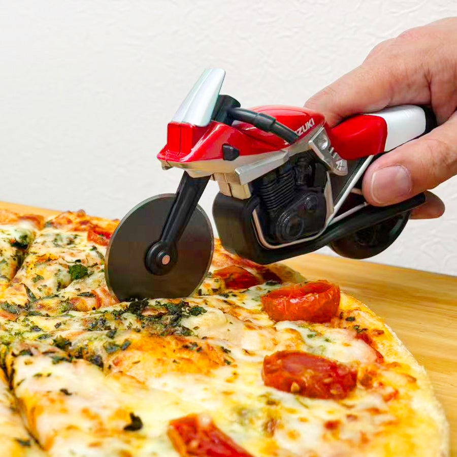 1000個限定！SUZUKI KATANA 型ピザカッター「ピザカッターナ」レッド