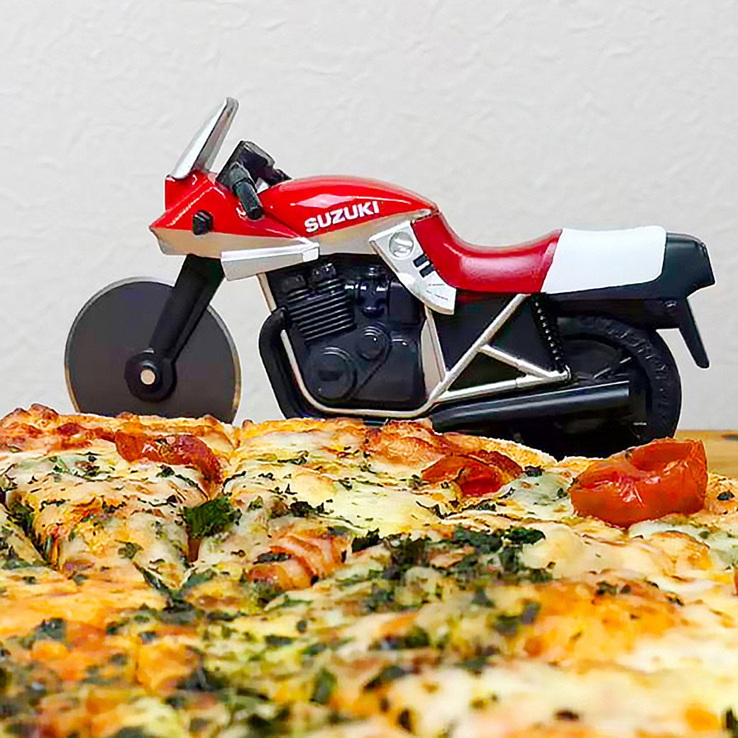 SUZUKI KATANA型 「ピザカッターナ」1000個限定・レッド 、一般販売