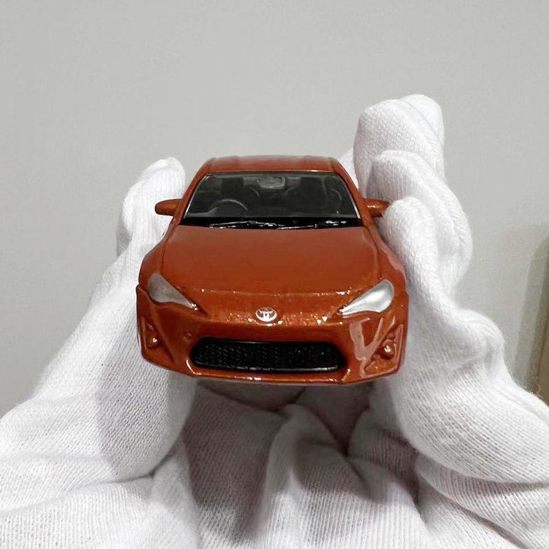 昭和44年 TOYOTA スポーツ仕様車取扱書。　トヨタ自動車　【非売品・美品】 昭和44年 TOYOTA スポーツ仕様車取扱書。 トヨタ自動車 【非売品