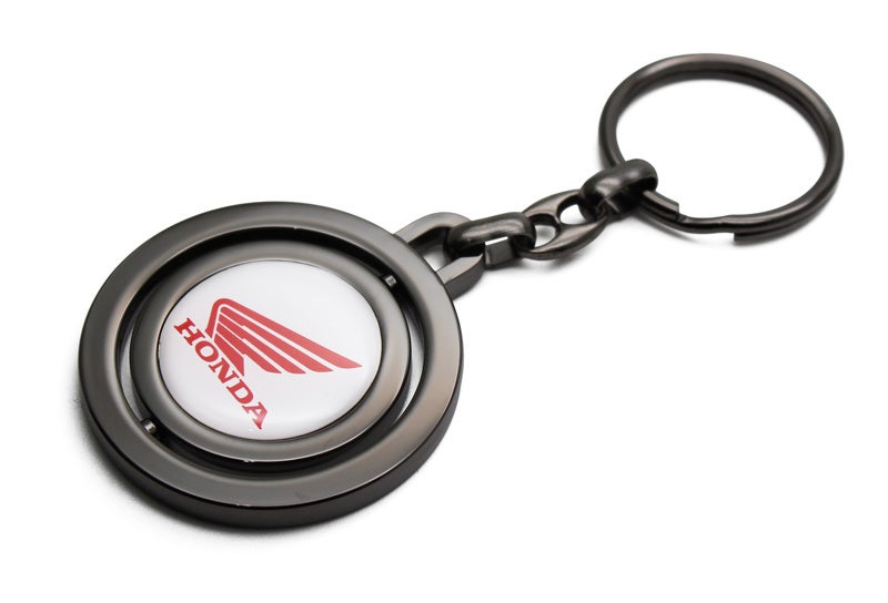 新作スーパーカブキーホルダーが成田空港に登場 | 株式会社