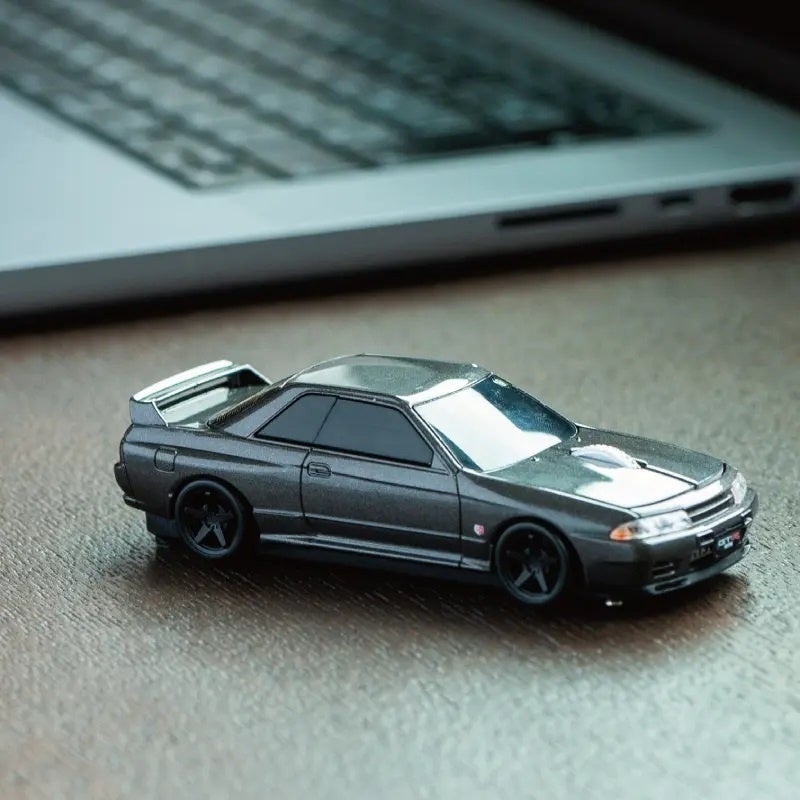 NISSAN 日産スカイライン GT-R (BNR32) グレー 無線式マウス スカイライン GT-R (BNR32) の無線マウスが一般販売開始 | 株式