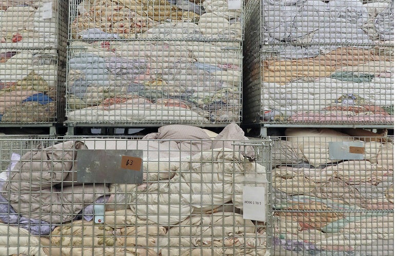 ↑回収された羽毛ふとん