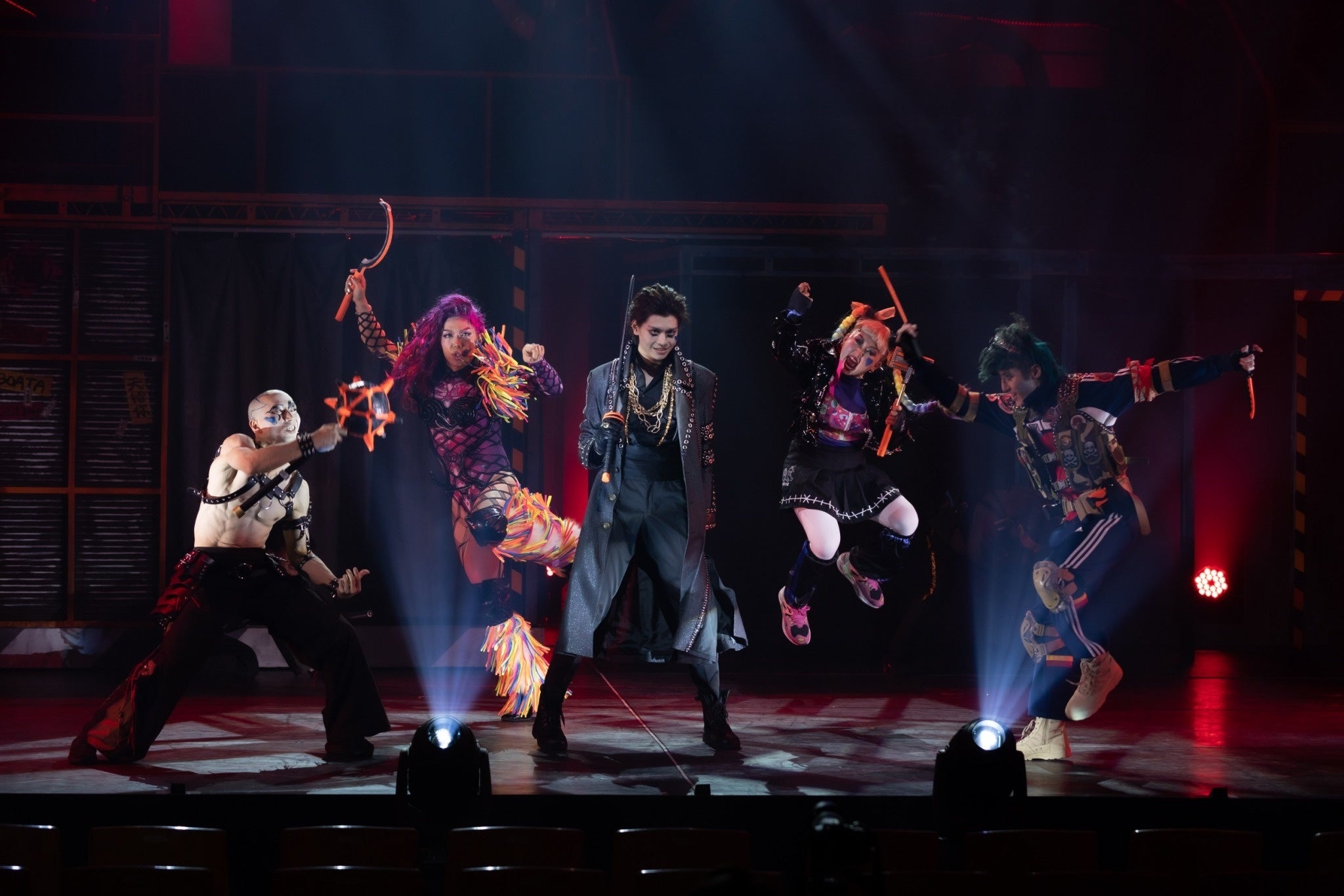 ©飯野高拓・角田大樹