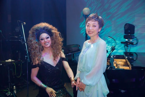 シャンソン界の歌姫クミコとドラアグクイーンドリアン・ロロブリジーダが中島みゆきの歌をデュエット!「クミコ わが麗しき歌物語」番外編の追加公演が決定! シャンソン界の歌姫クミコとドラアグクイーンドリアン・ロロブリジーダが中島みゆきの歌をデュエット!「クミコ わが麗しき歌物語」番外編の追加公演が決定!