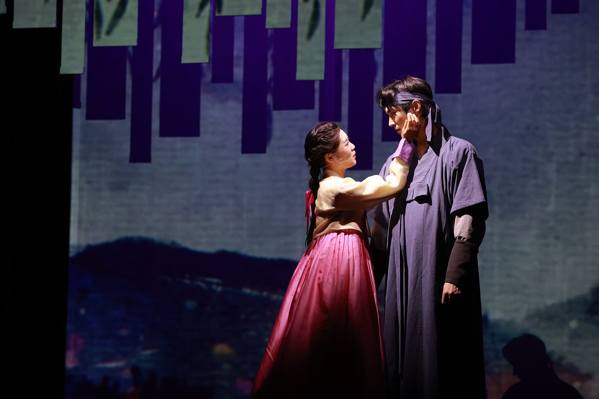 『春を描く』ⓒDIMF