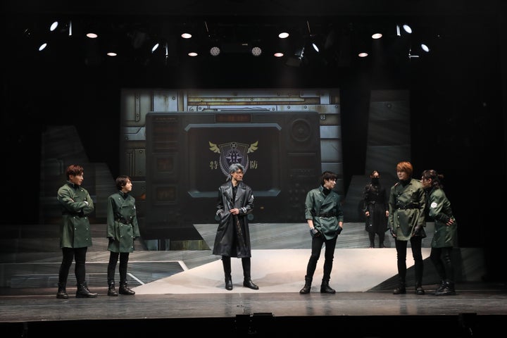 男達の「戦い」と「生きる意味」「絆」がテーマのメディアミックスプロジェクト舞台第四弾「COLOR CROW -黄靱之翼-」開幕 男達の「戦い」と「生きる意味」「絆」がテーマのメディアミックスプロジェクト舞台第四弾「COLOR CROW -黄靱之翼-」開幕