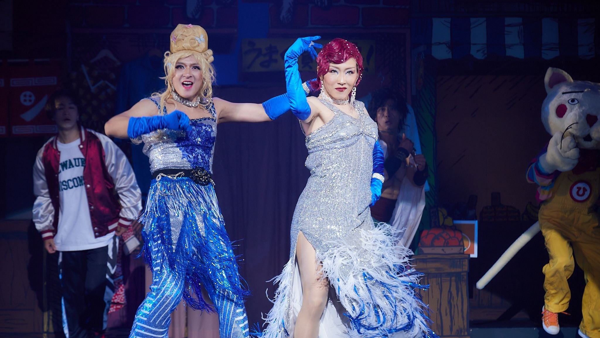 写真：飯野高拓・角田大樹