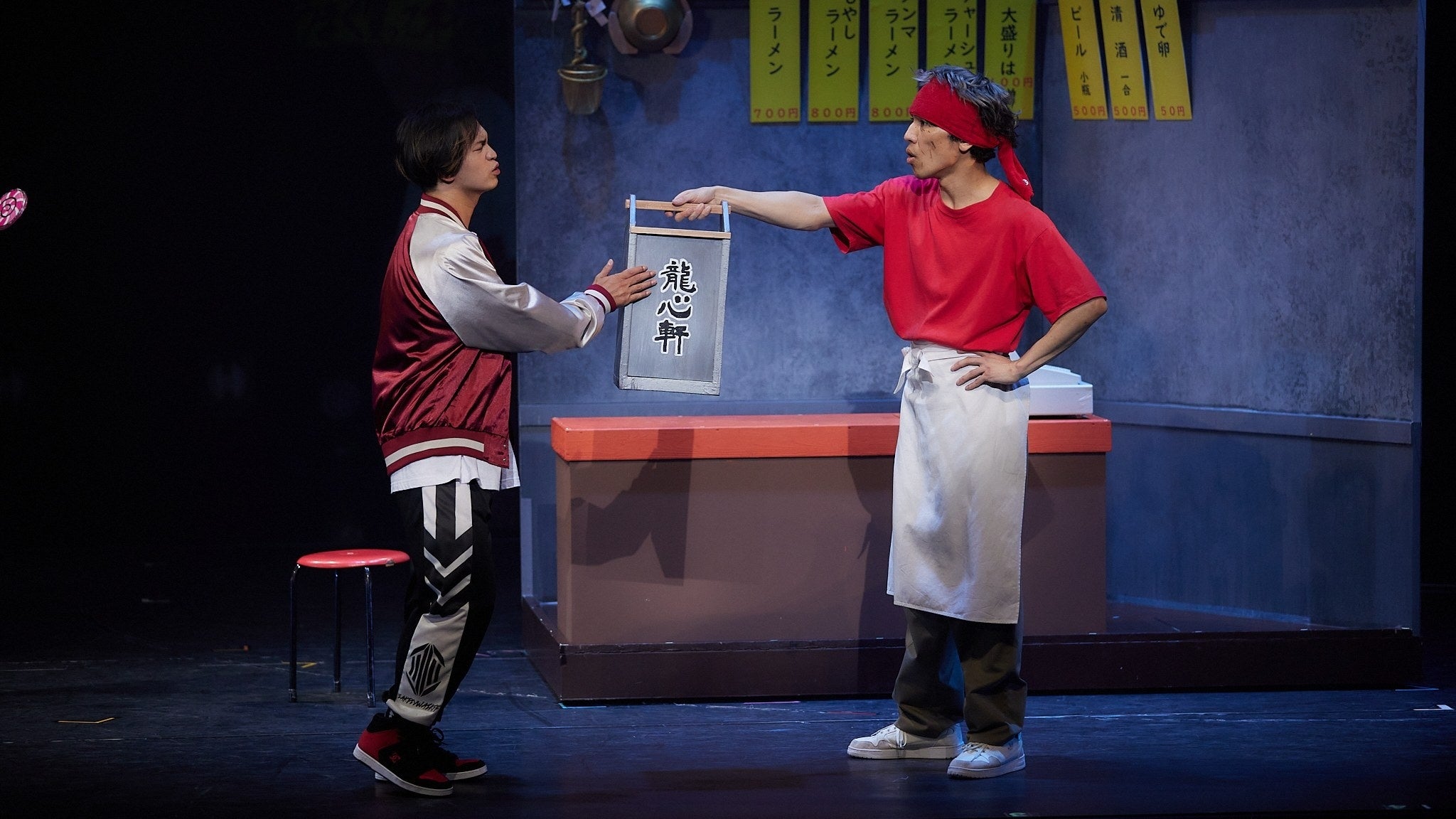 写真：飯野高拓・角田大樹