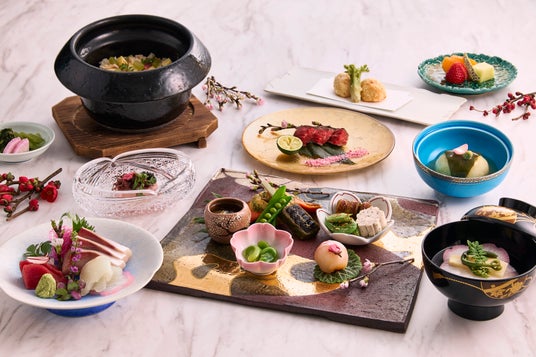 パークホテル東京「日本料理 花山椒」 春の訪れを五感で味わう『花山椒-桜 懐石-』を期間限定で提供 パークホテル東京「日本料理 花山椒」 春の訪れを五感で味わう『花山椒-桜 懐石-』を期間限定で提供