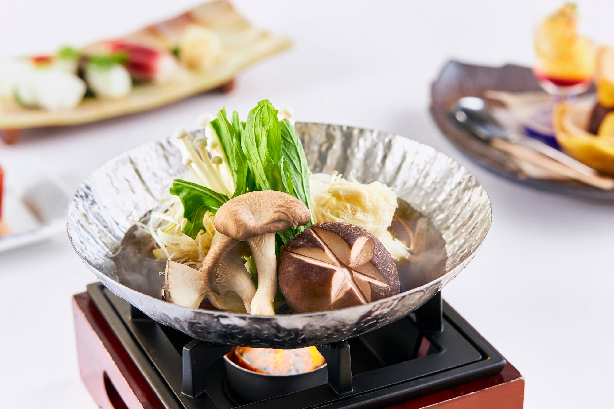 きのこ鍋。いろいろなきのこを楽しめる