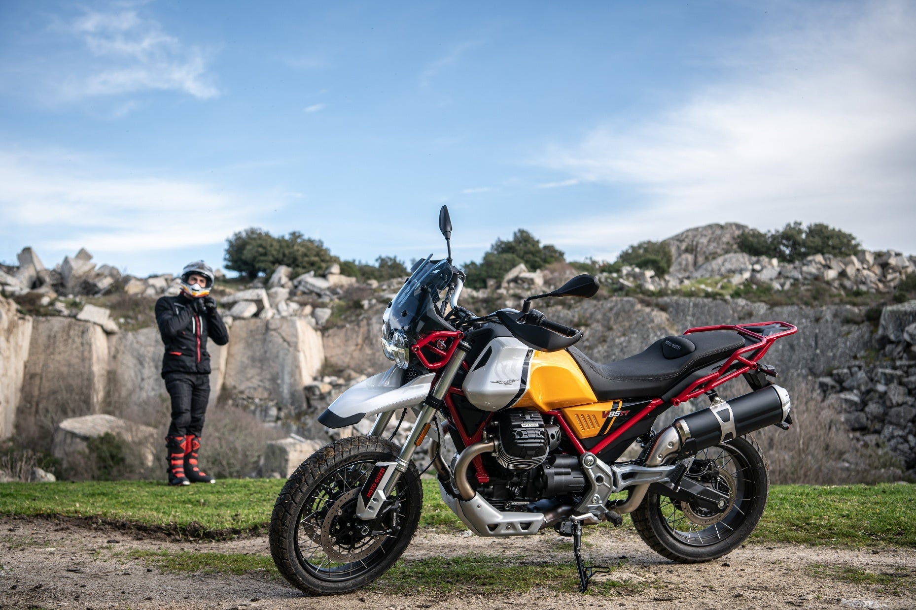 モトグッツィ V85 TT