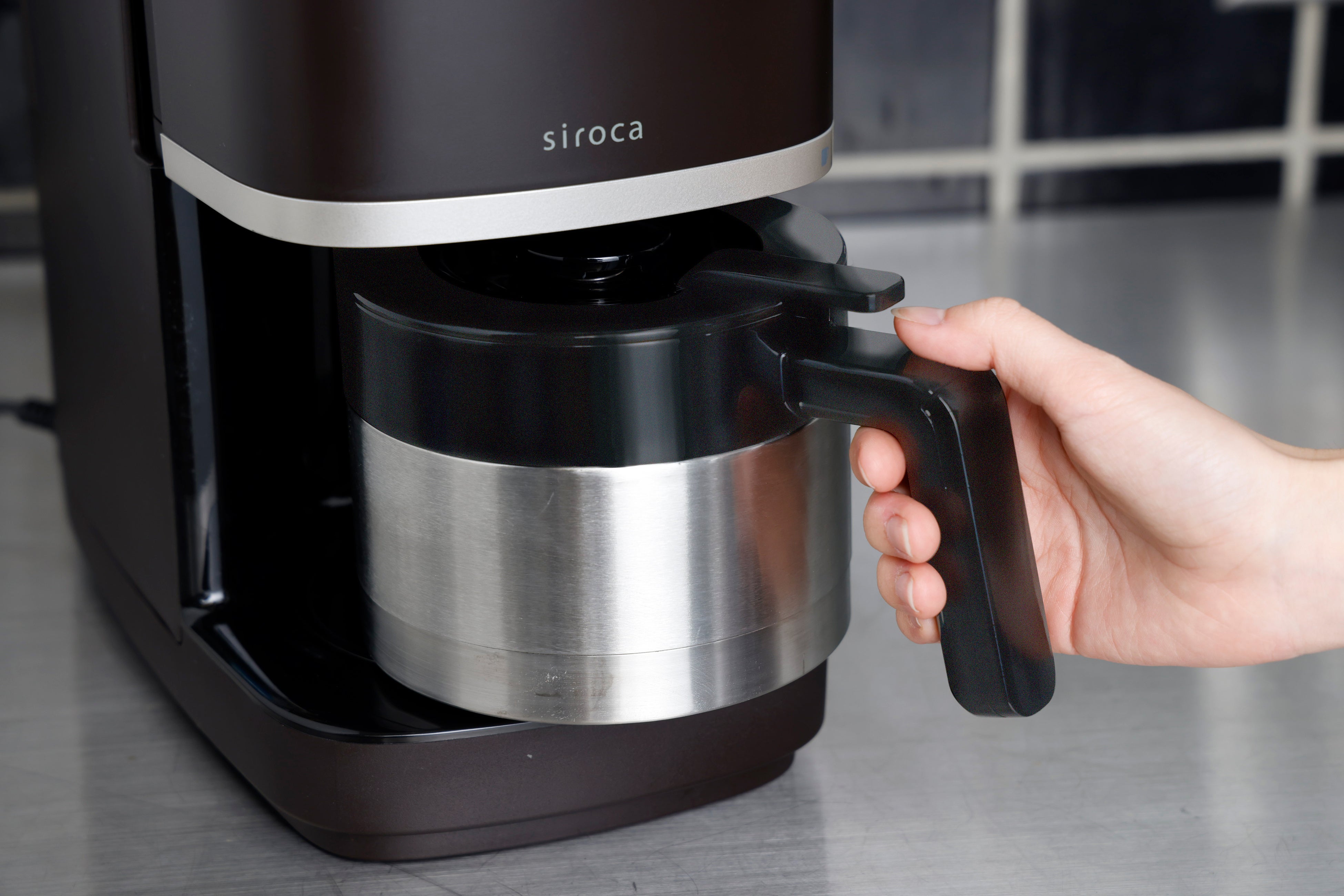 新形状ドリッパーで、これまで以上の“おいしさ”へ。】シロカの「カフェ