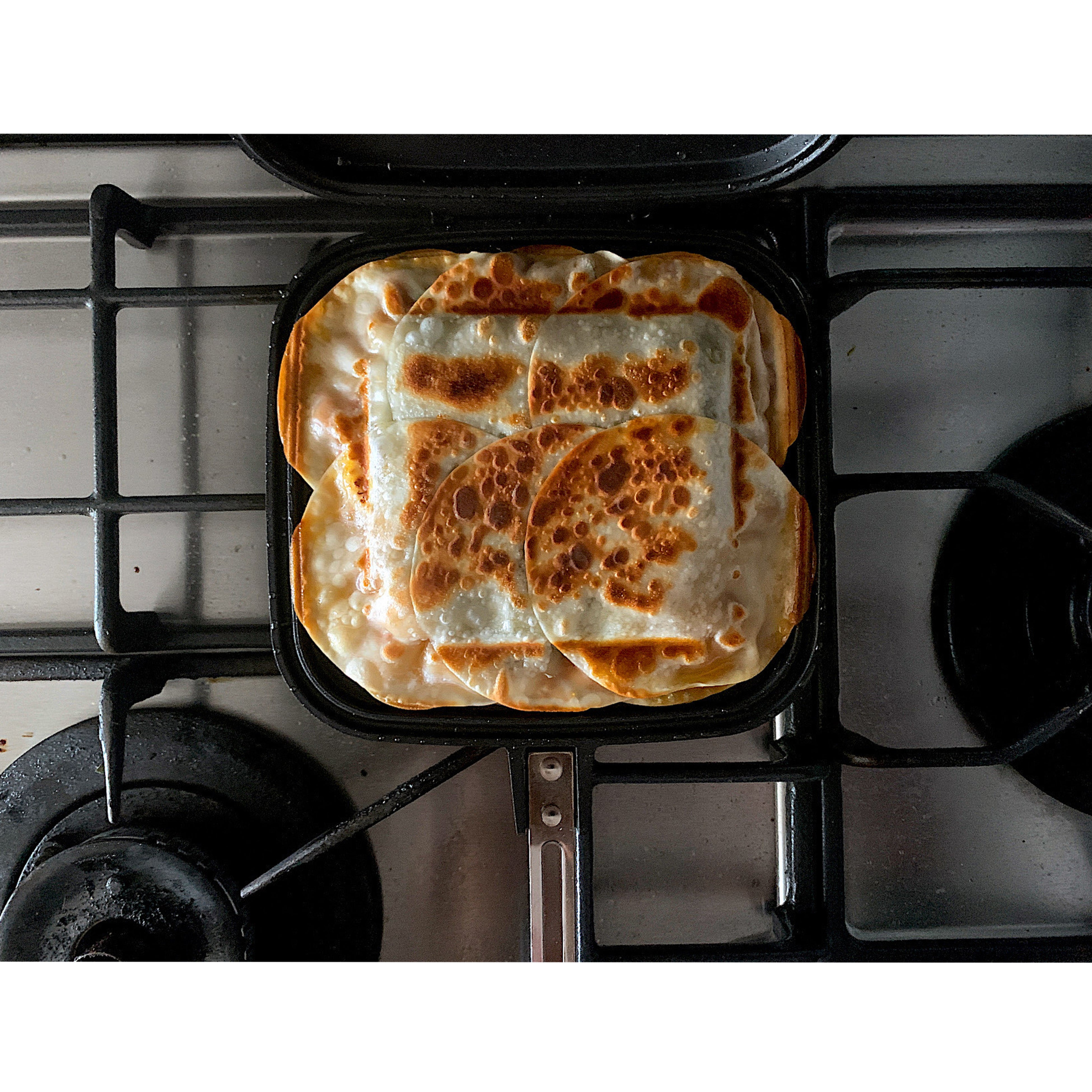 ［サ飯］納⾖とキムチの包まない餃⼦