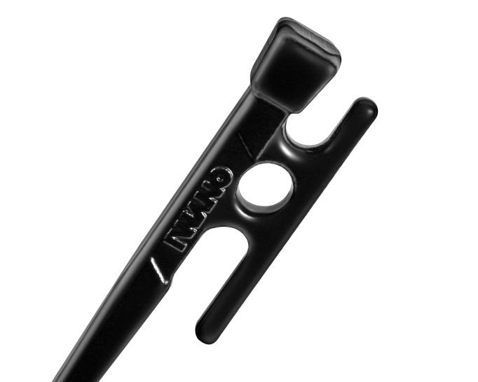 最大特徴である独自の「上向きツノ」が “ひっかけること”を可能にさせます。