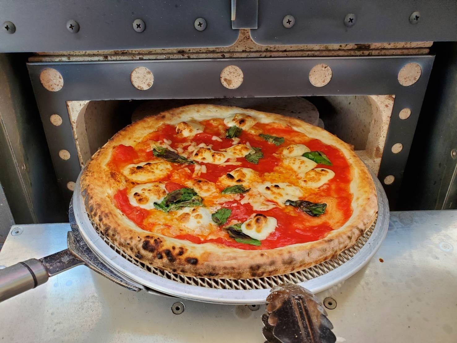 Kitchen293　マルゲリータ(1ピース1,200円)