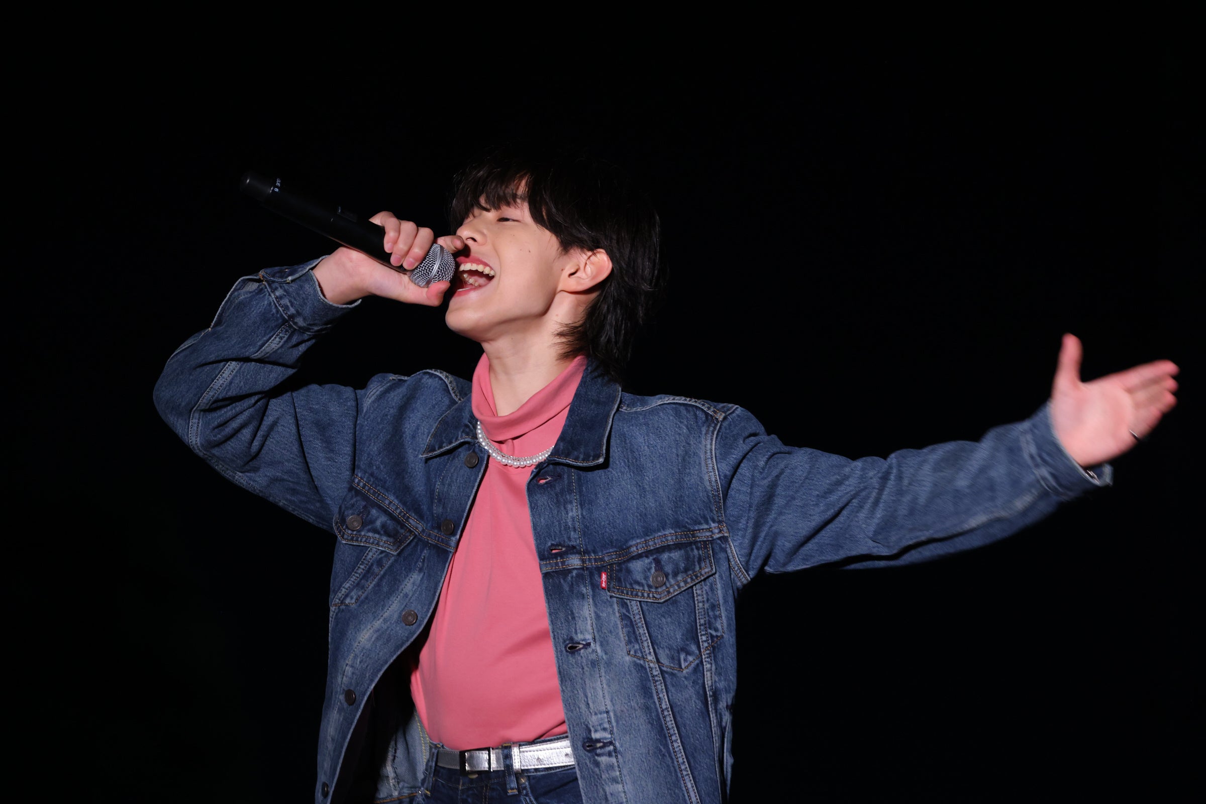 「LIL LEAGUE」ライブパフォーマンス