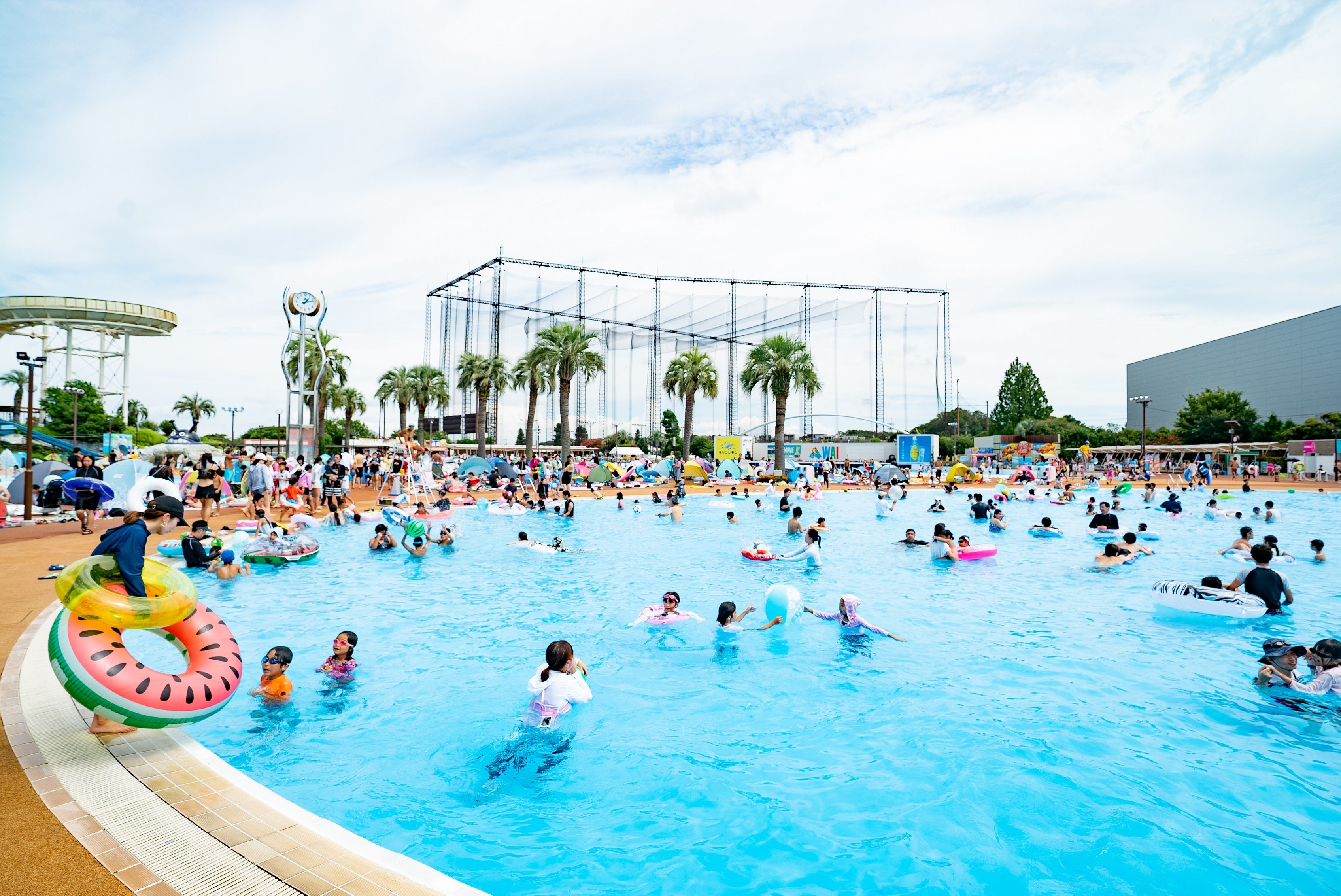 貸出画像「スイミングプール」