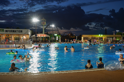 ナイトプール(昨年の様子)