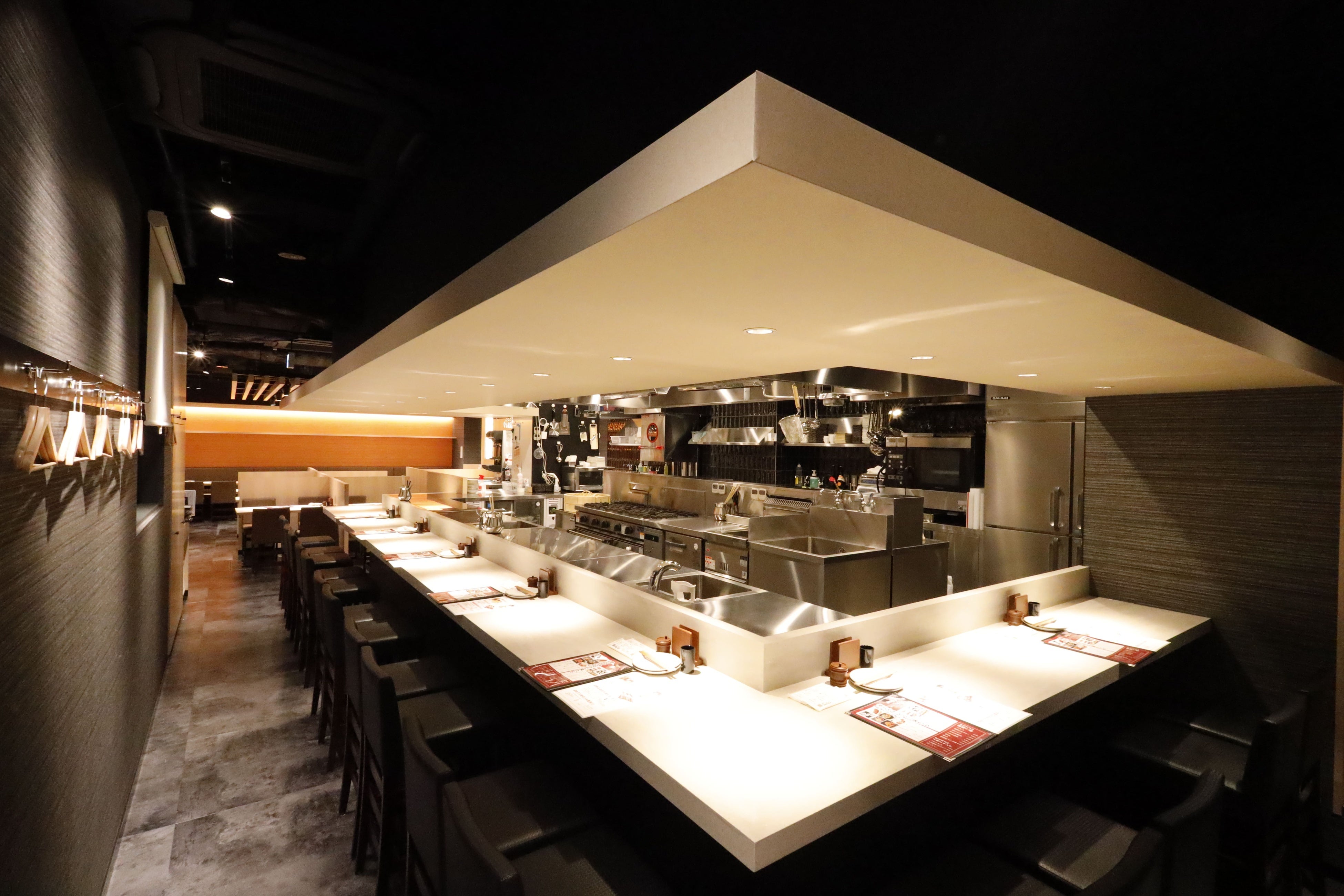 ※俺のやきとり大宮内装