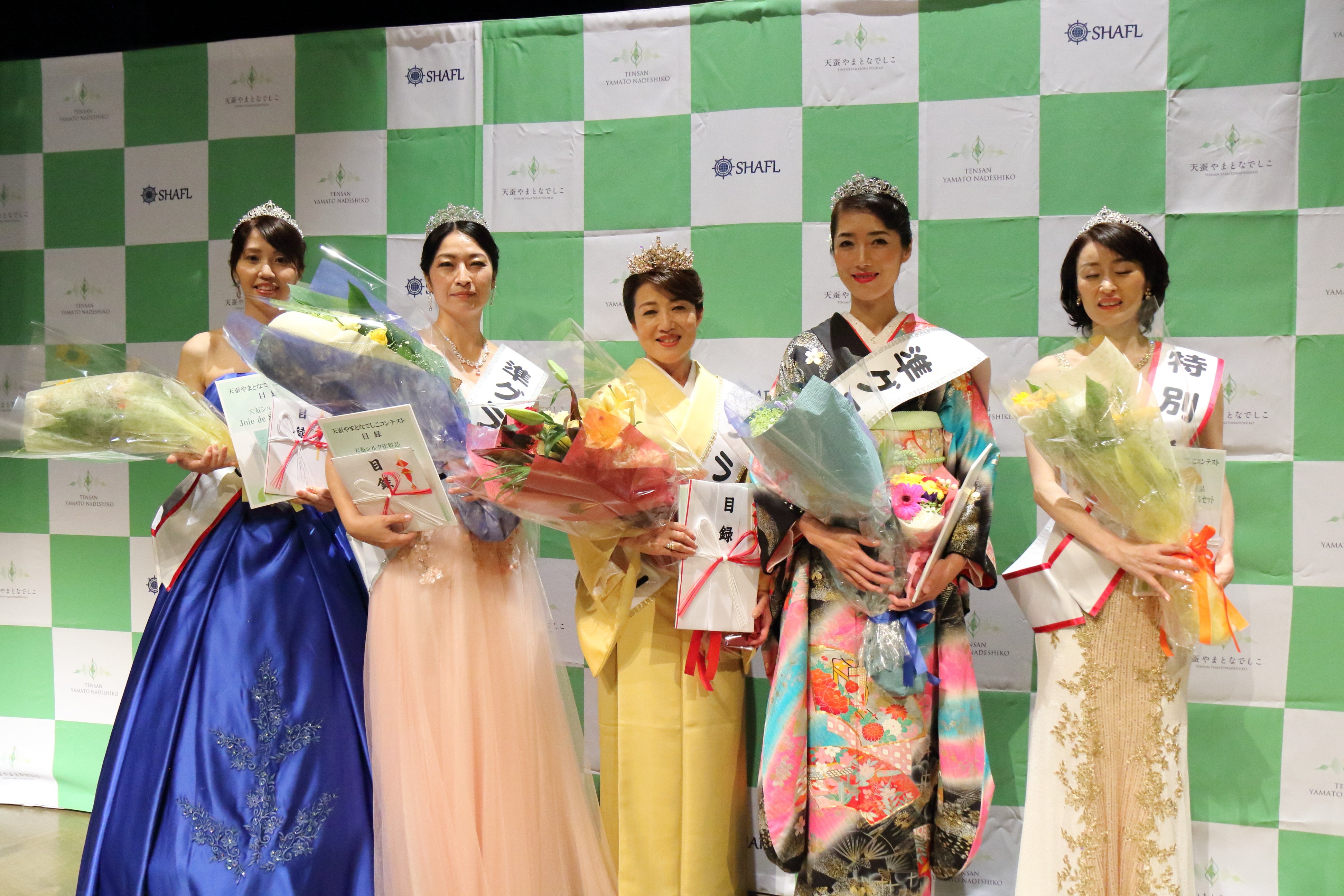 斉藤勝弘「女の首」、日展会友・ブロンズレリーフ 斉藤勝弘「女の首」、日展会友・ブロンズレリーフ 斉藤勝弘「女