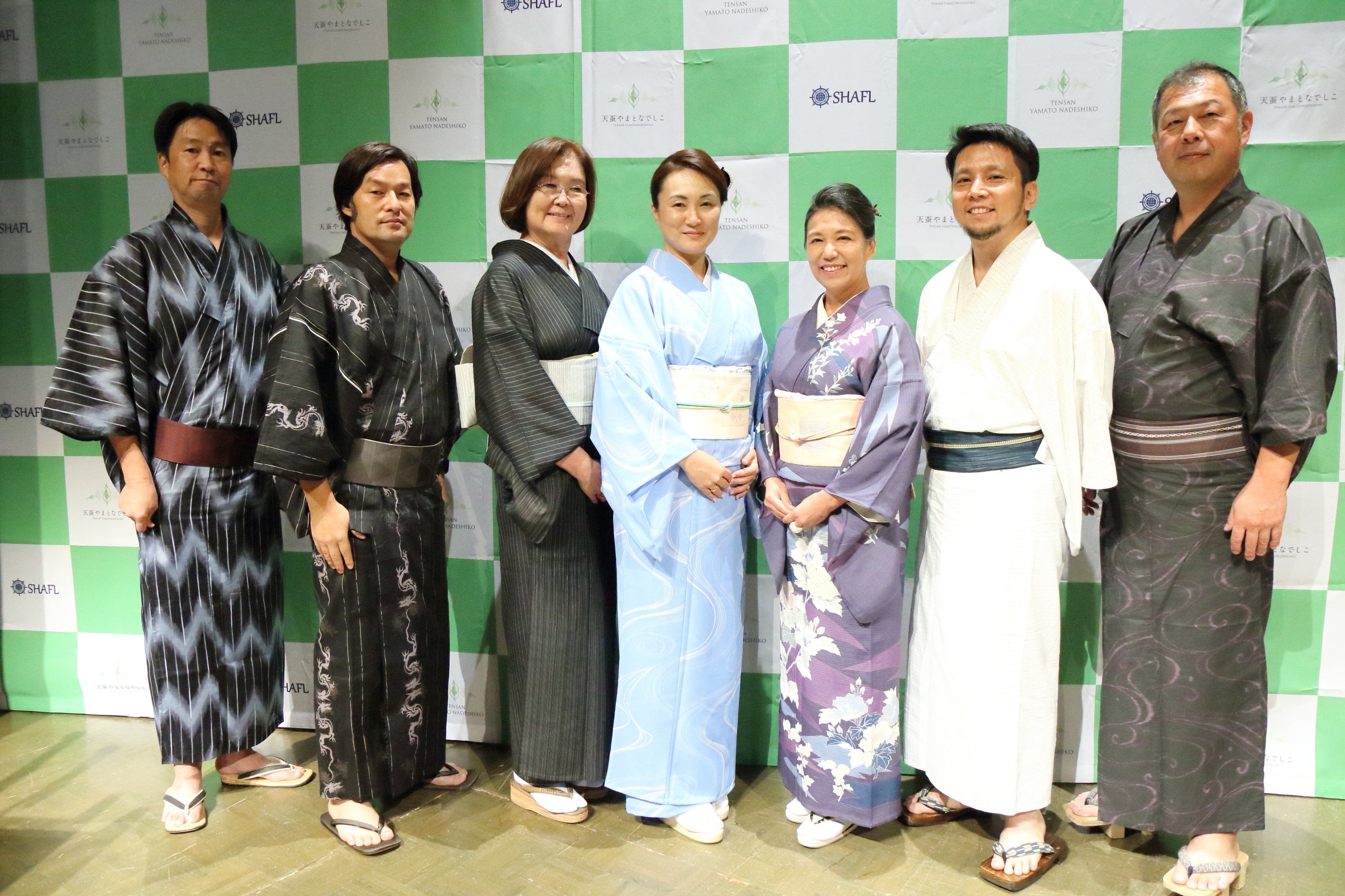 斉藤勝弘「女の首」、日展会友・ブロンズレリーフ 斉藤勝弘「女の首」、日展会友・ブロンズレリーフ 斉藤勝弘「女