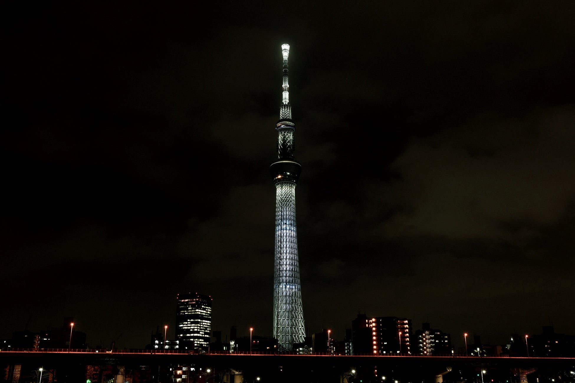 白色のライティング ⒸTOKYO-SKYTREE