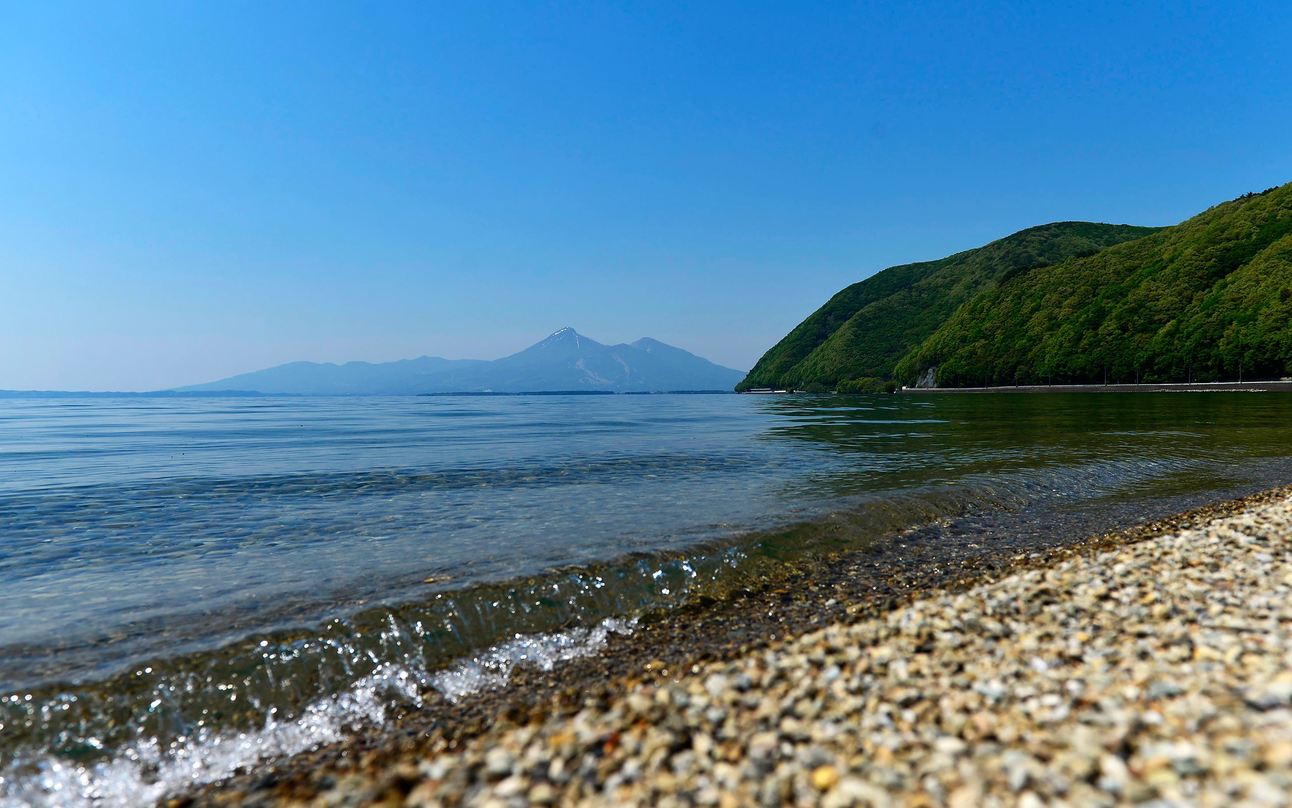 “天鏡湖”と呼ばれる猪苗代湖