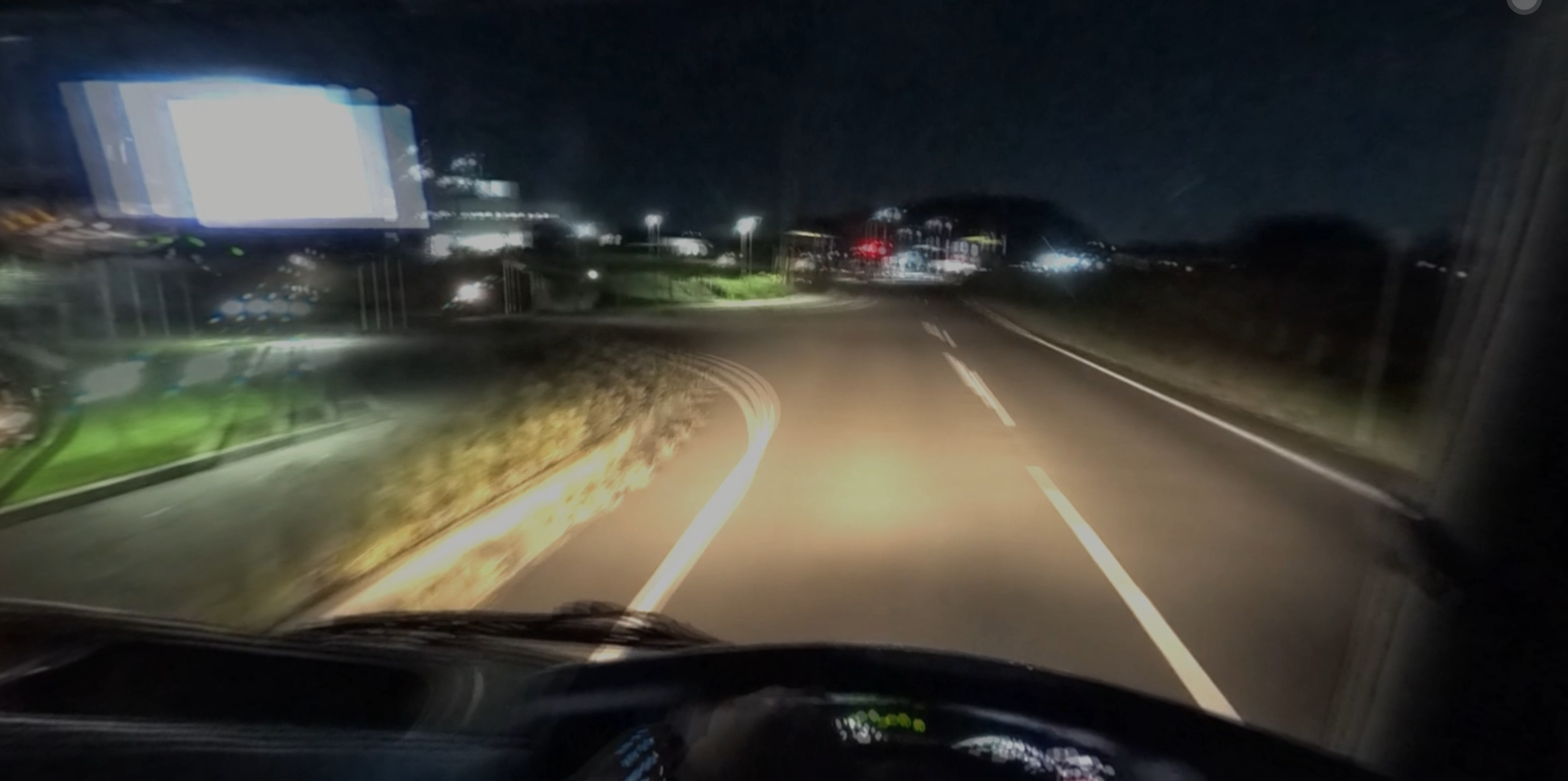 飲酒運転トラック（残像）