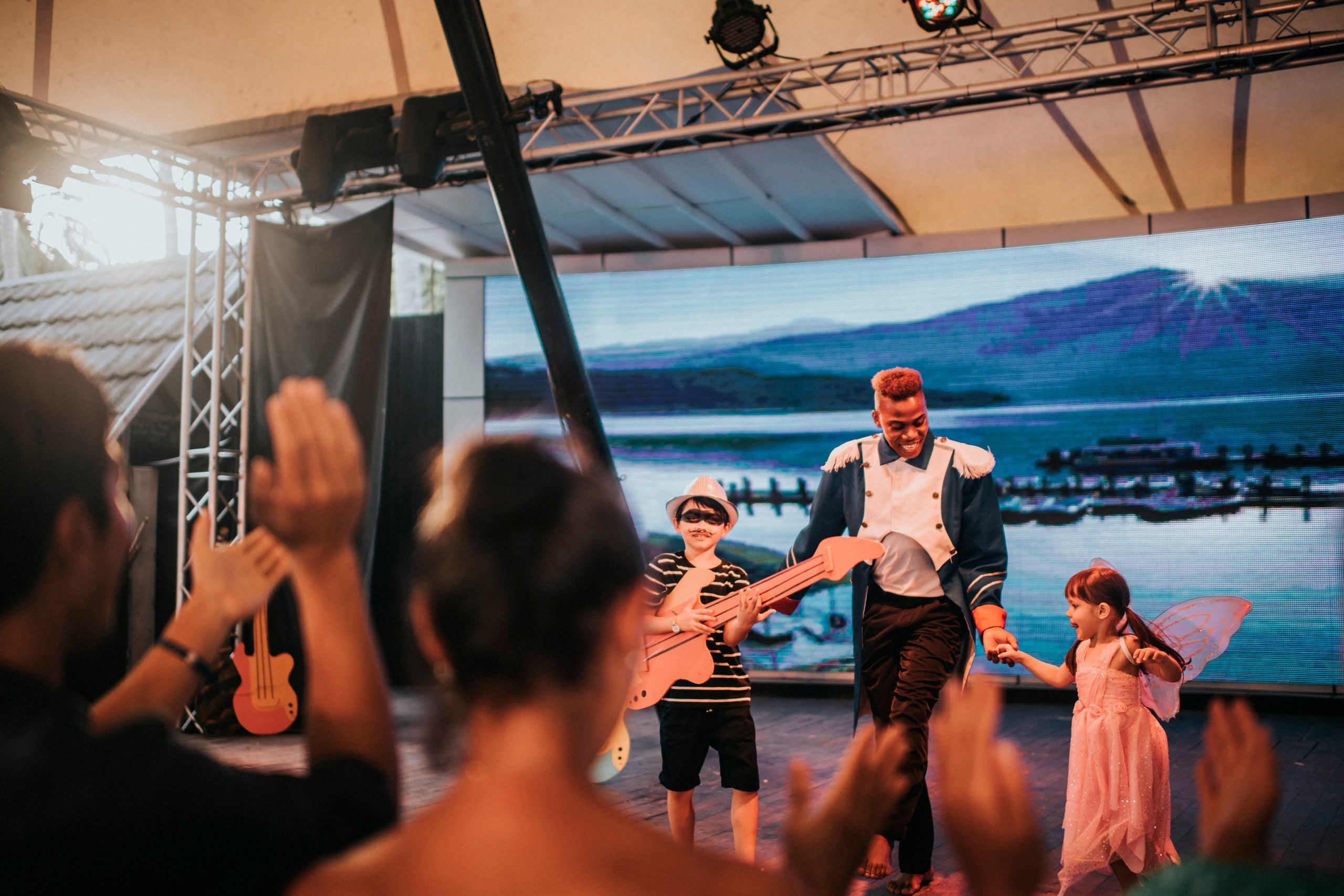 ショー＝元気・チャレンジ・自信