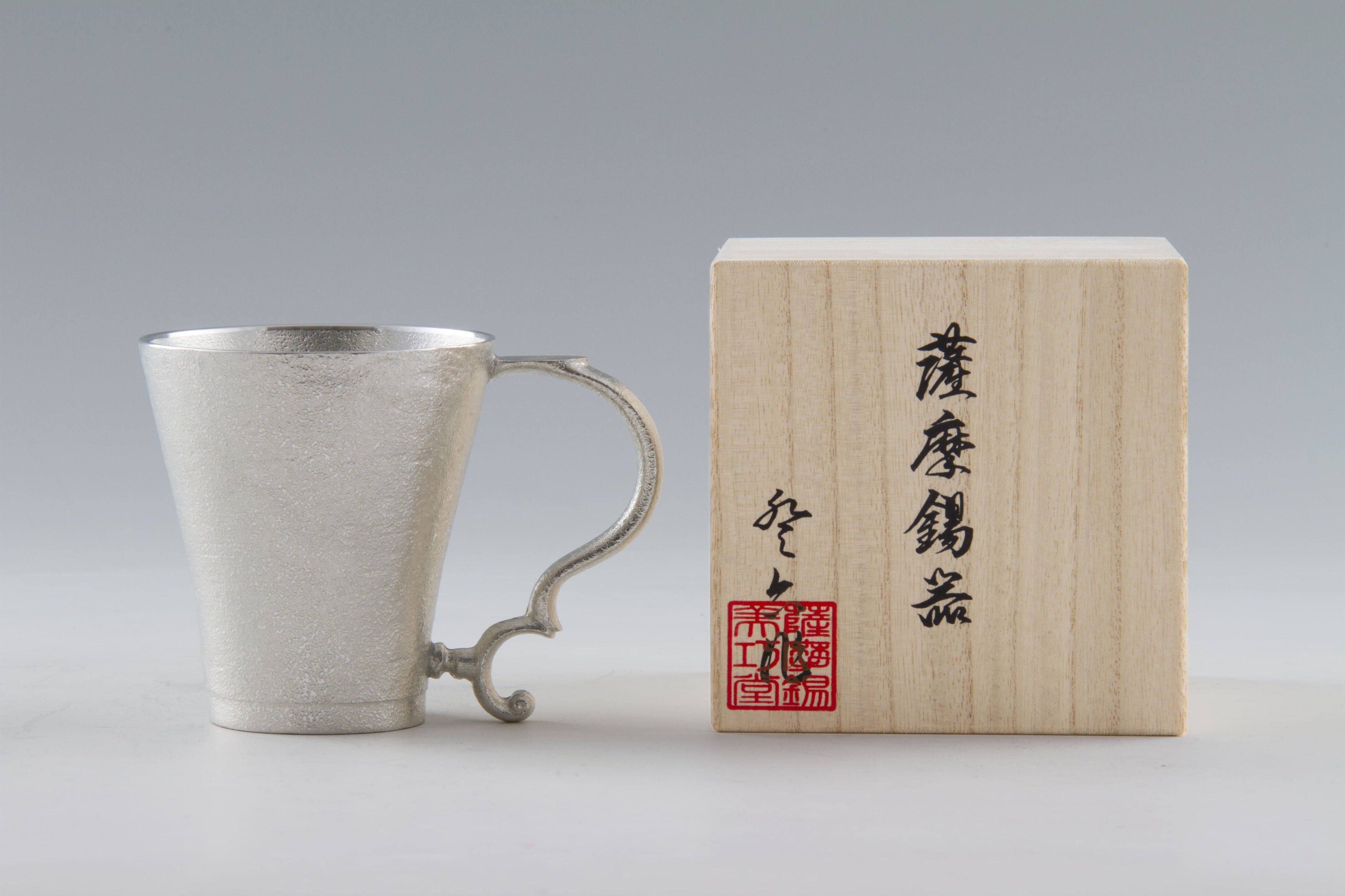 羽田未来総合研究所×岩切美巧堂 100年先も錆びない薩摩錫器