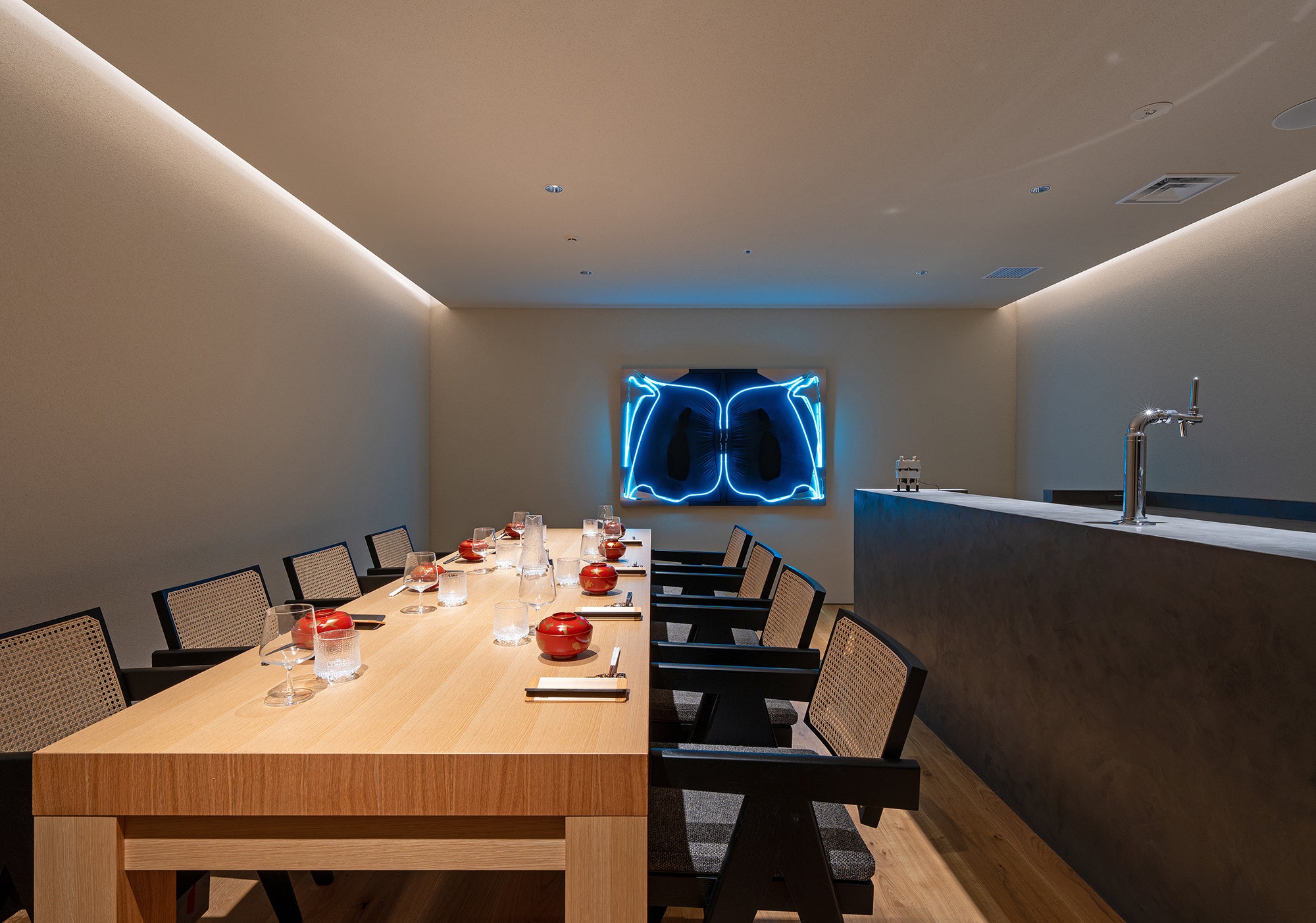 お客様をお招きし、お食事を楽しんでいただけるVIPROOM。