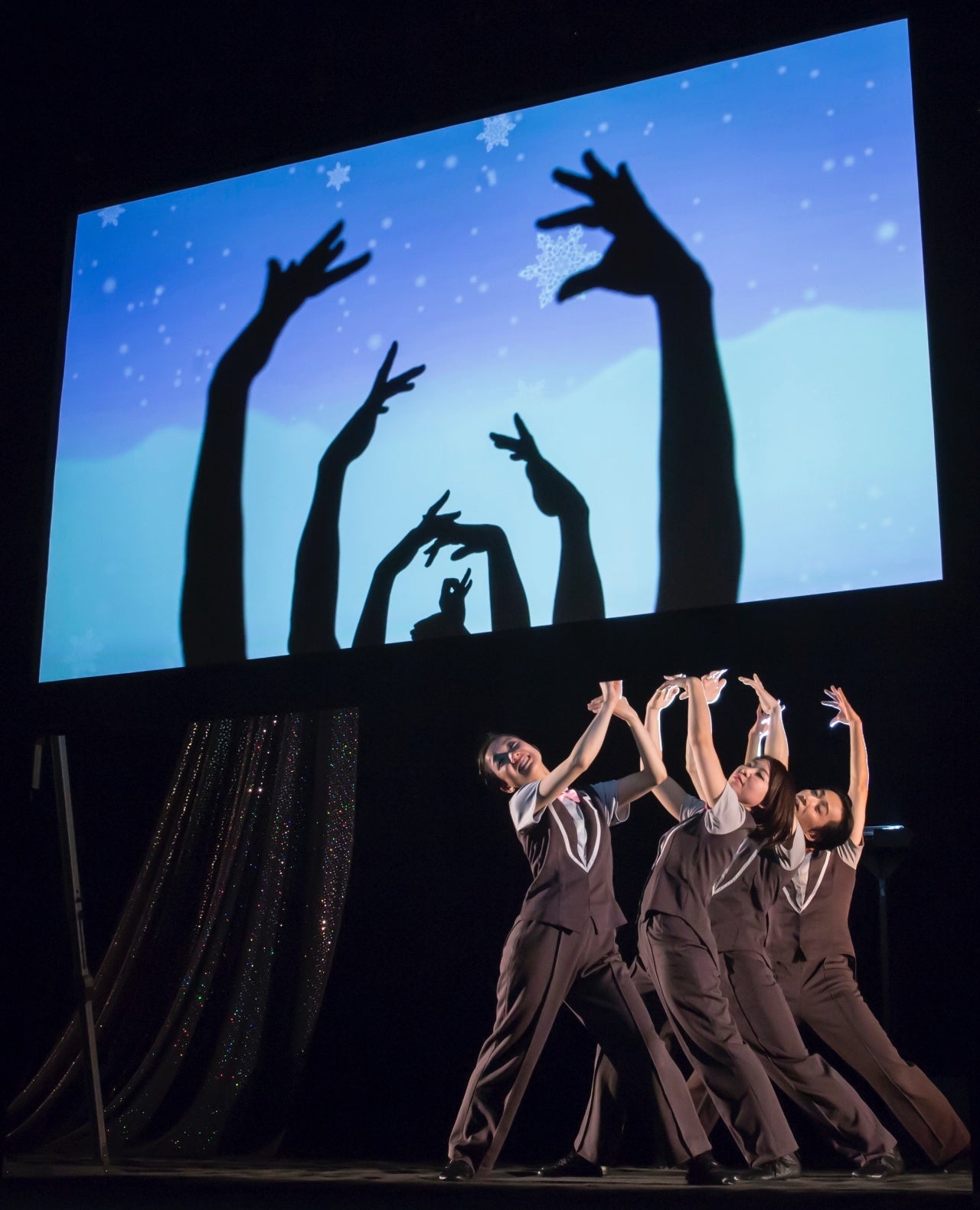 『Hand Shadows ANIMARE』の一場面