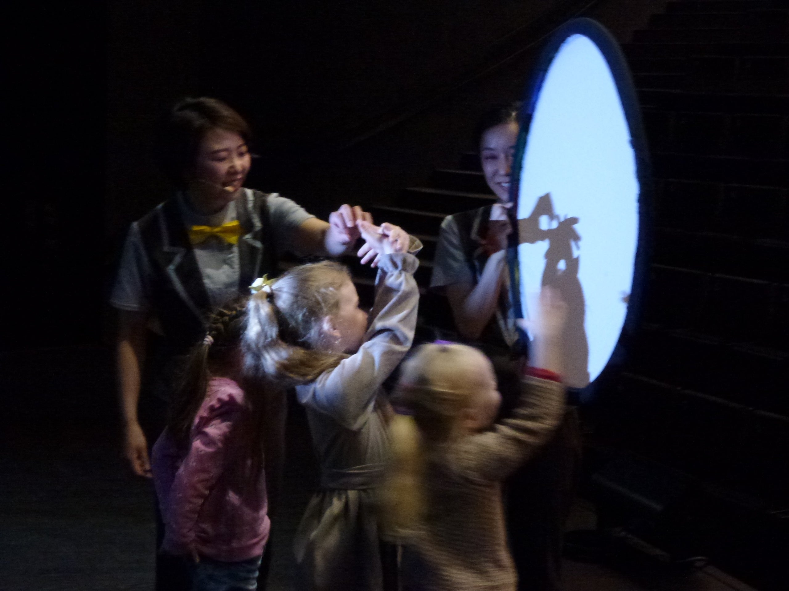 ウクライナの子ども達とのワークショップの模様